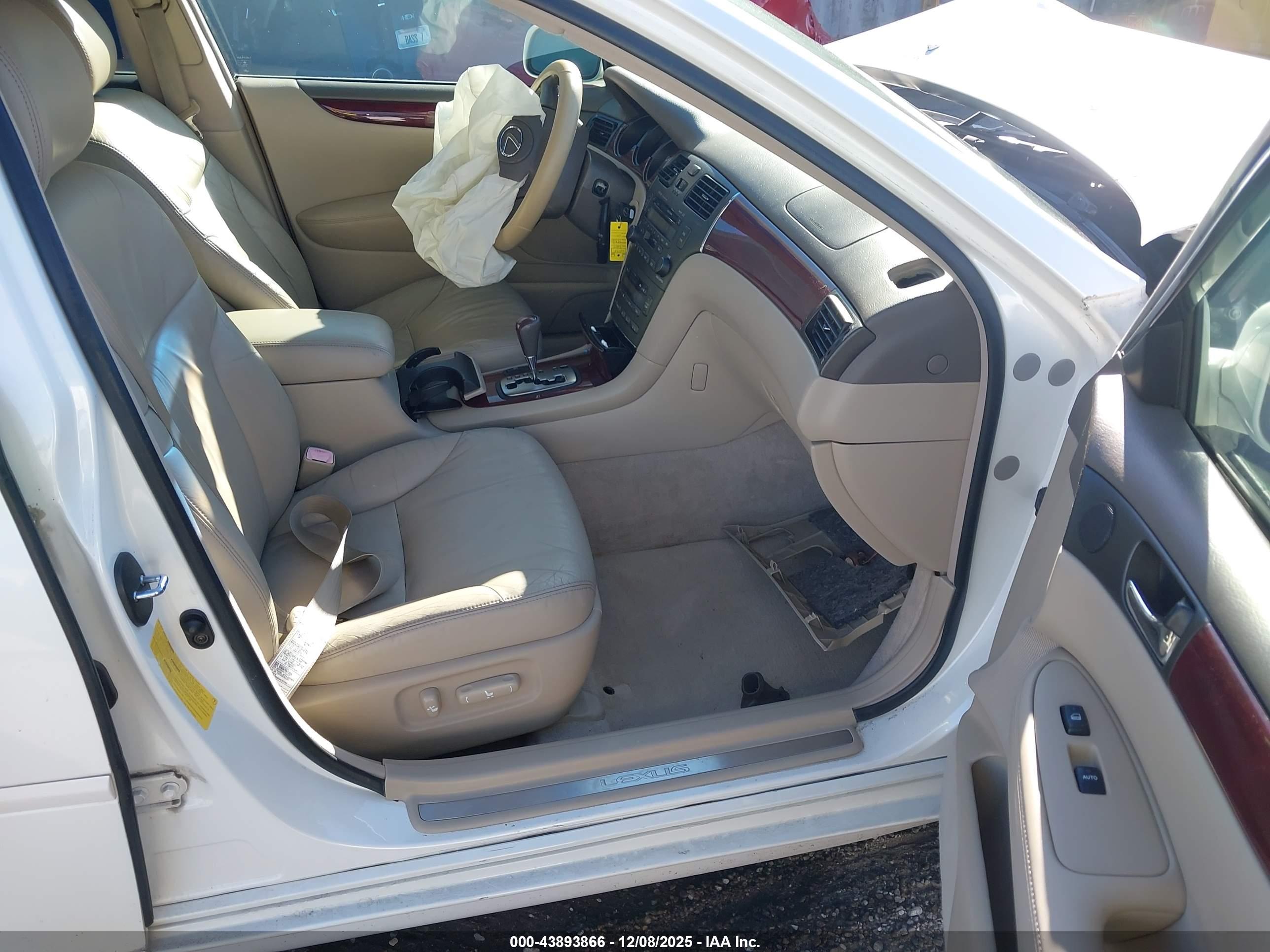 LEXUS ES image 5