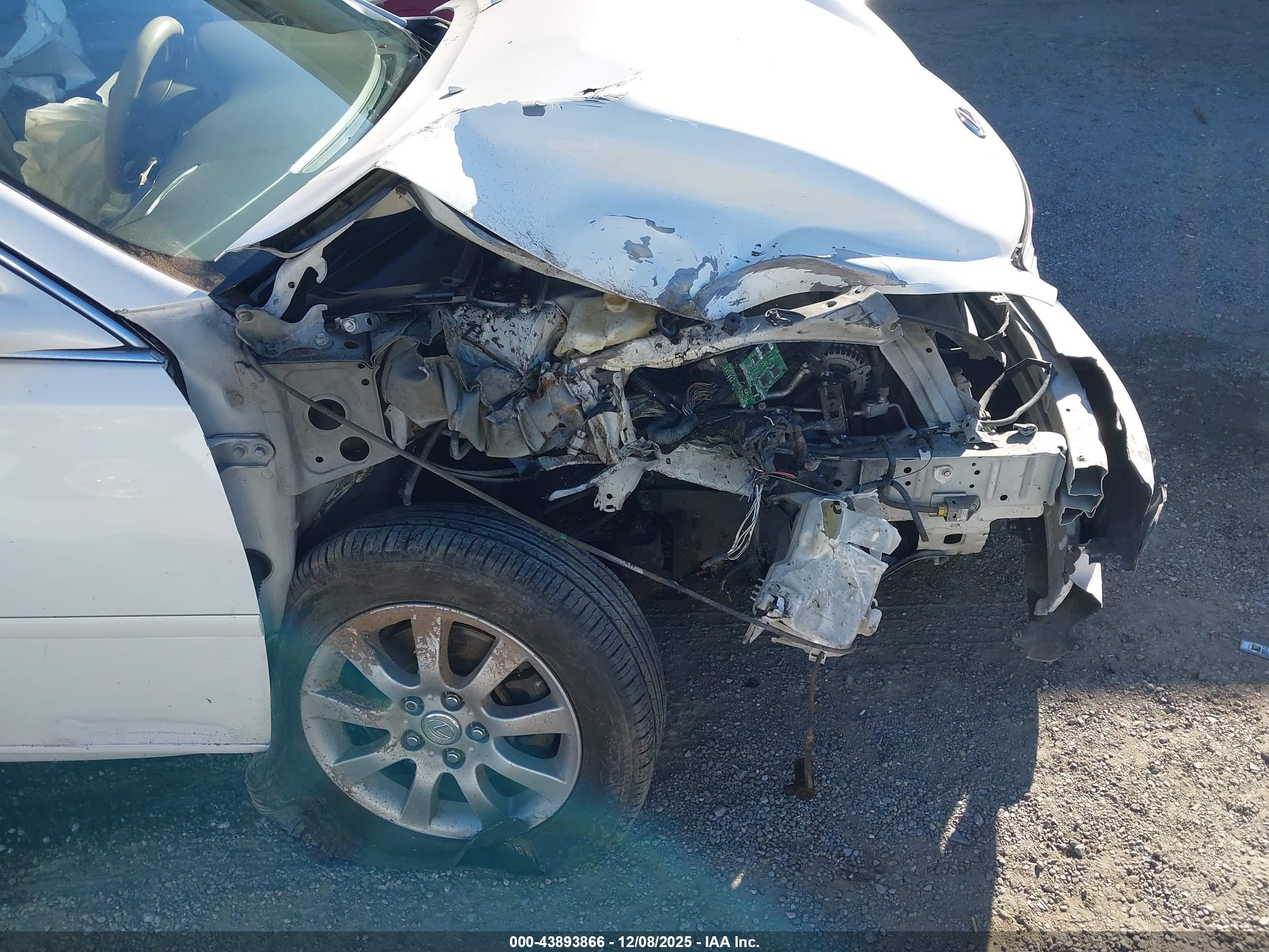 LEXUS ES image 6