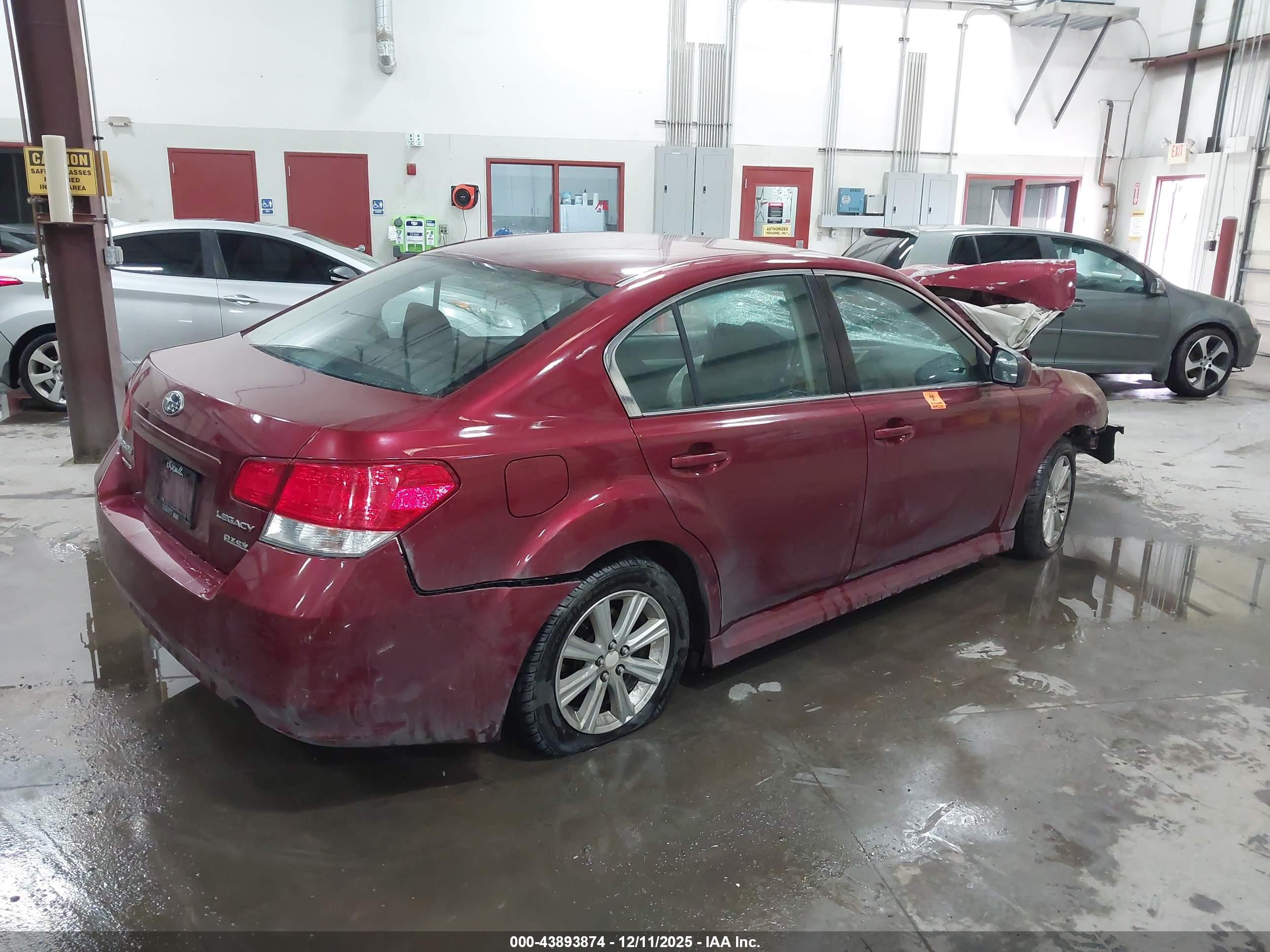 SUBARU LEGACY image 4