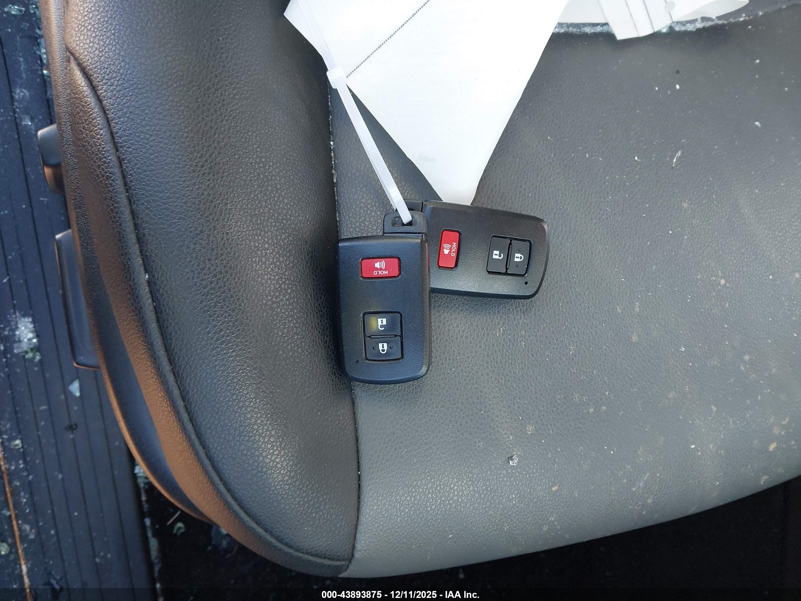 TOYOTA 4RUNNER image 11