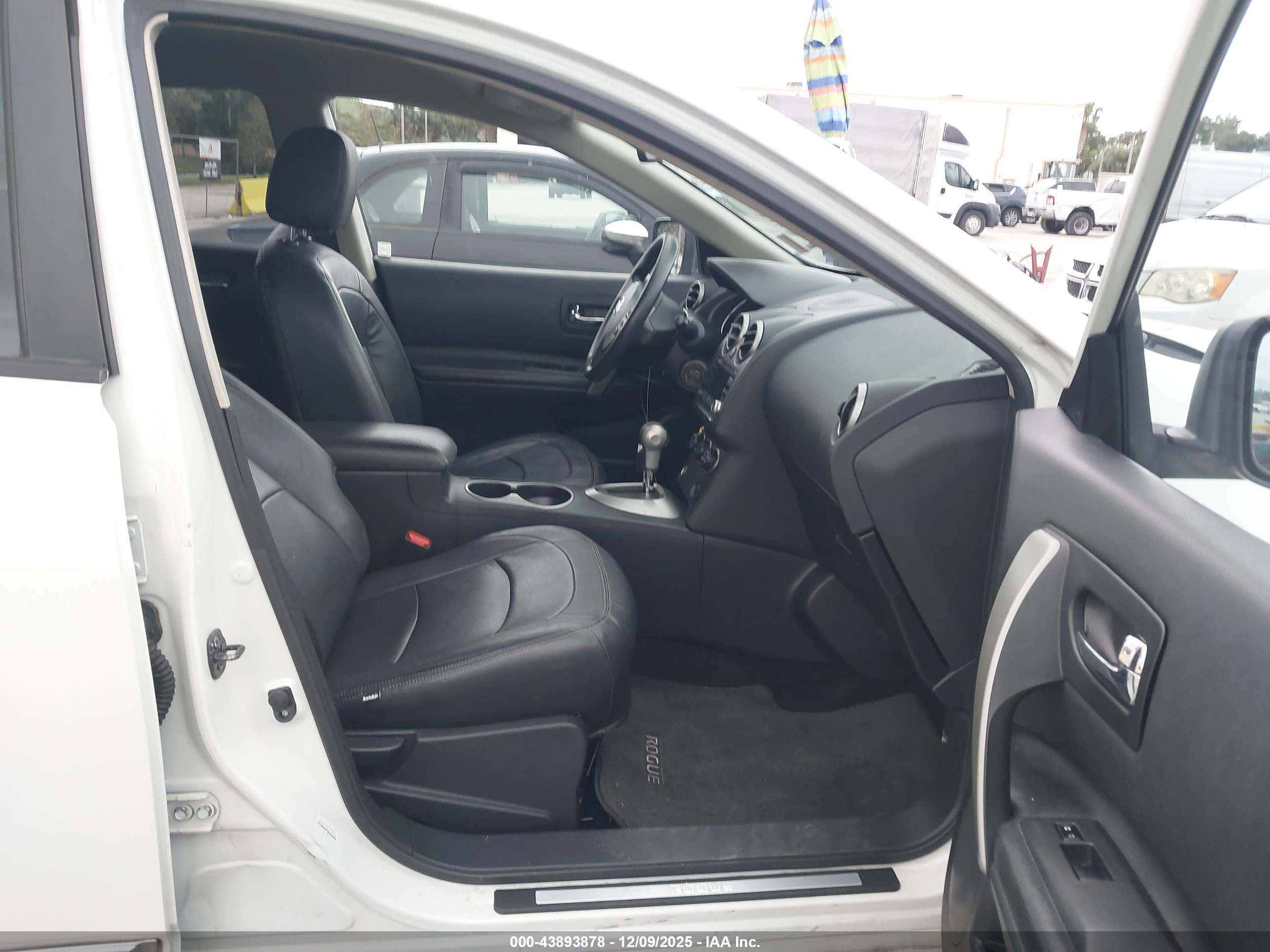 NISSAN ROGUE image 5