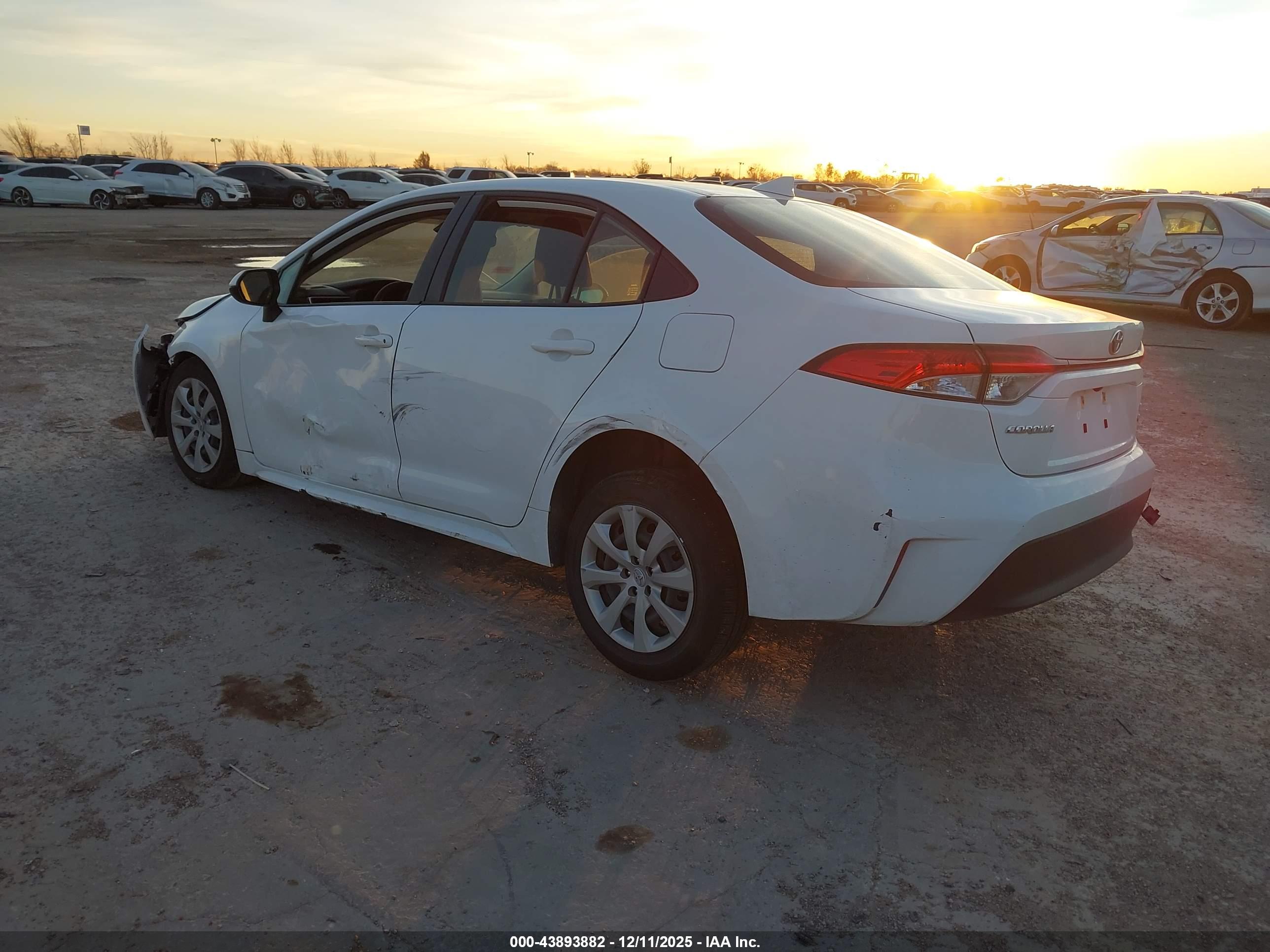 TOYOTA COROLLA image 3