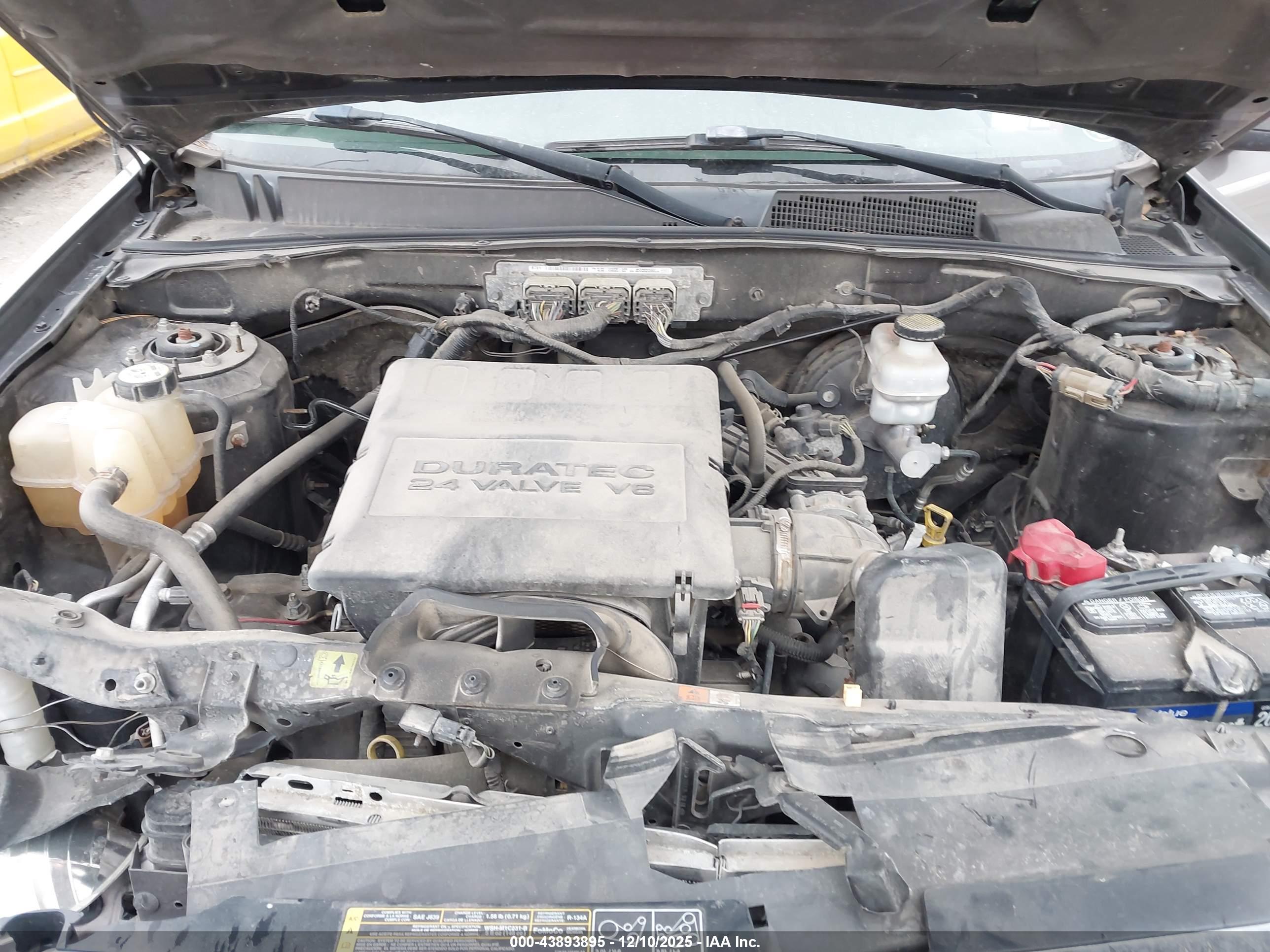 FORD ESCAPE image 10