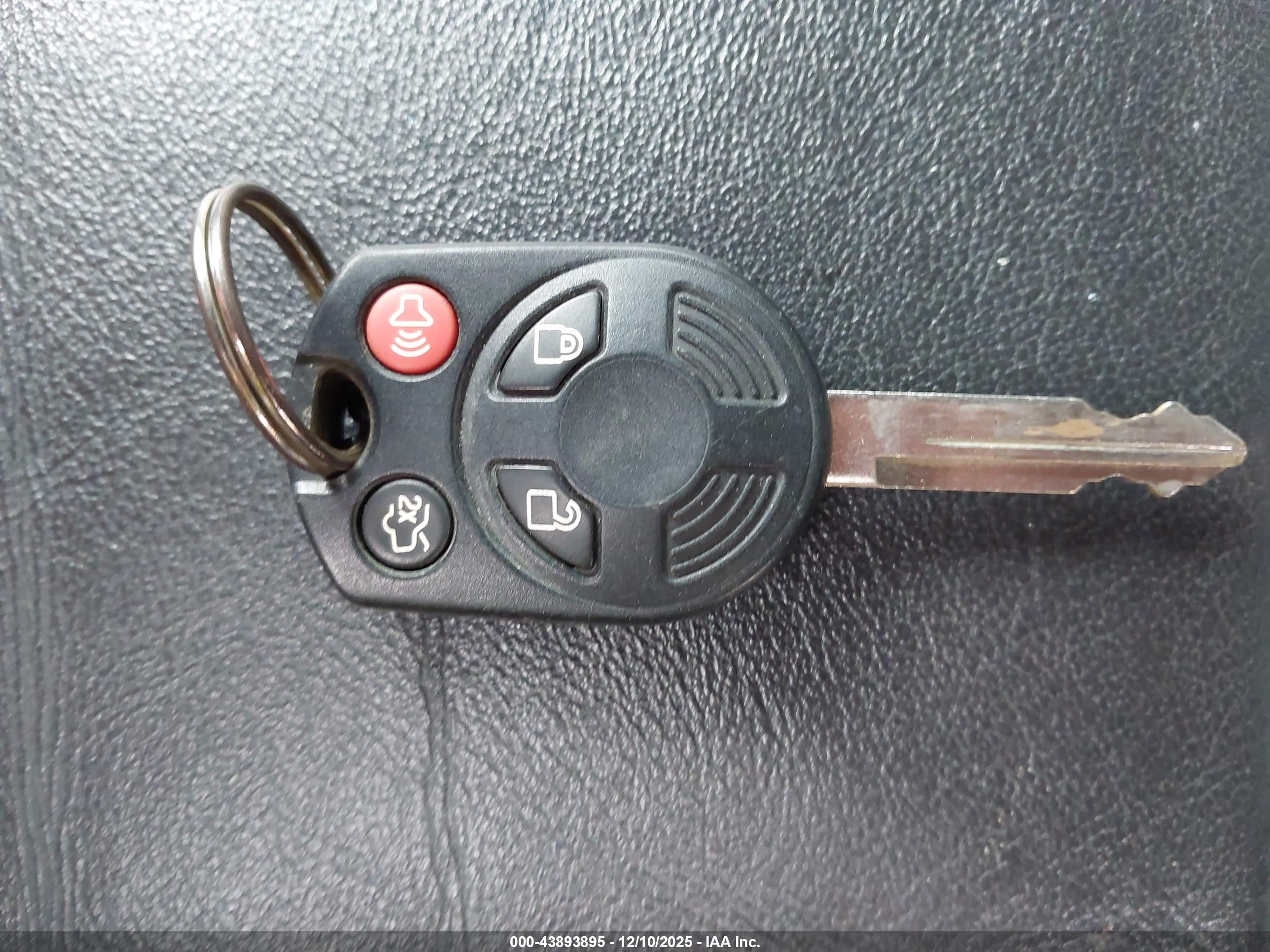 FORD ESCAPE image 11