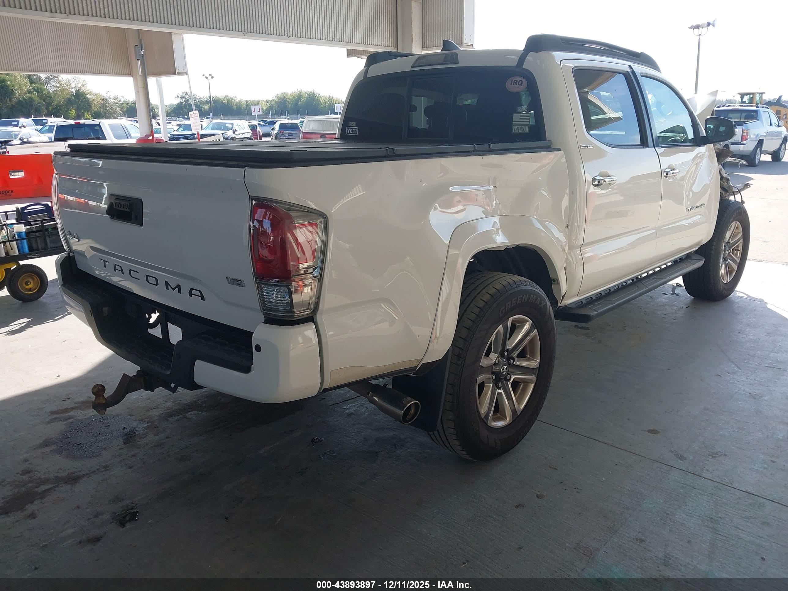 TOYOTA TACOMA image 4