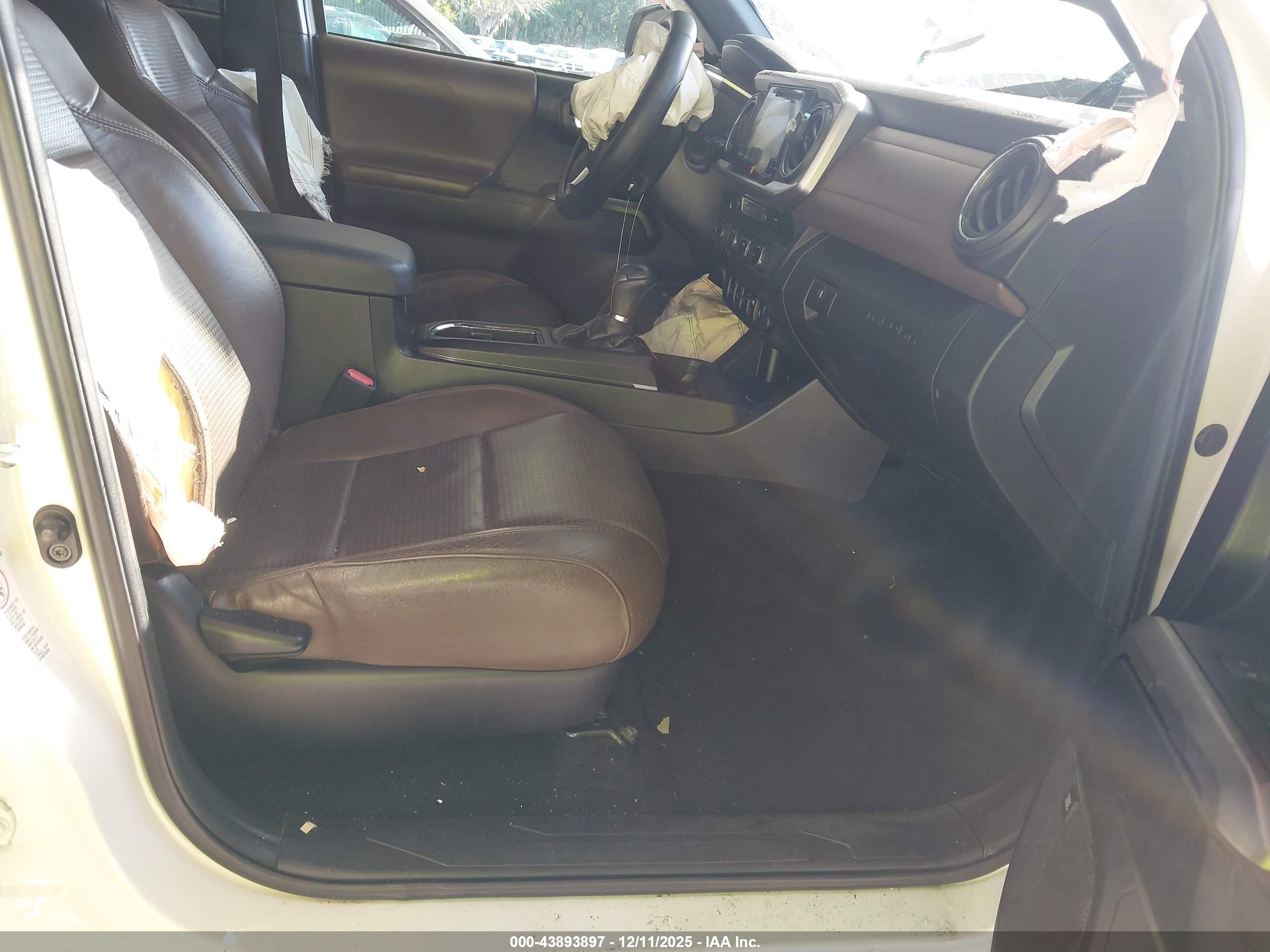 TOYOTA TACOMA image 5