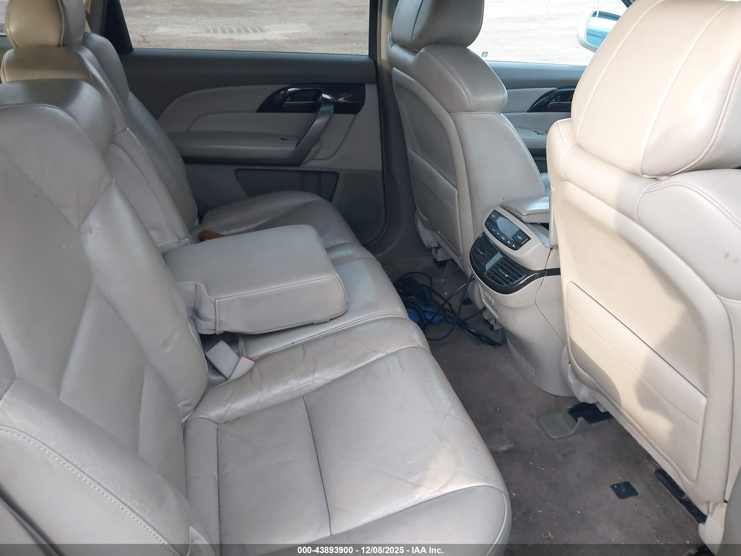 ACURA MDX image 8