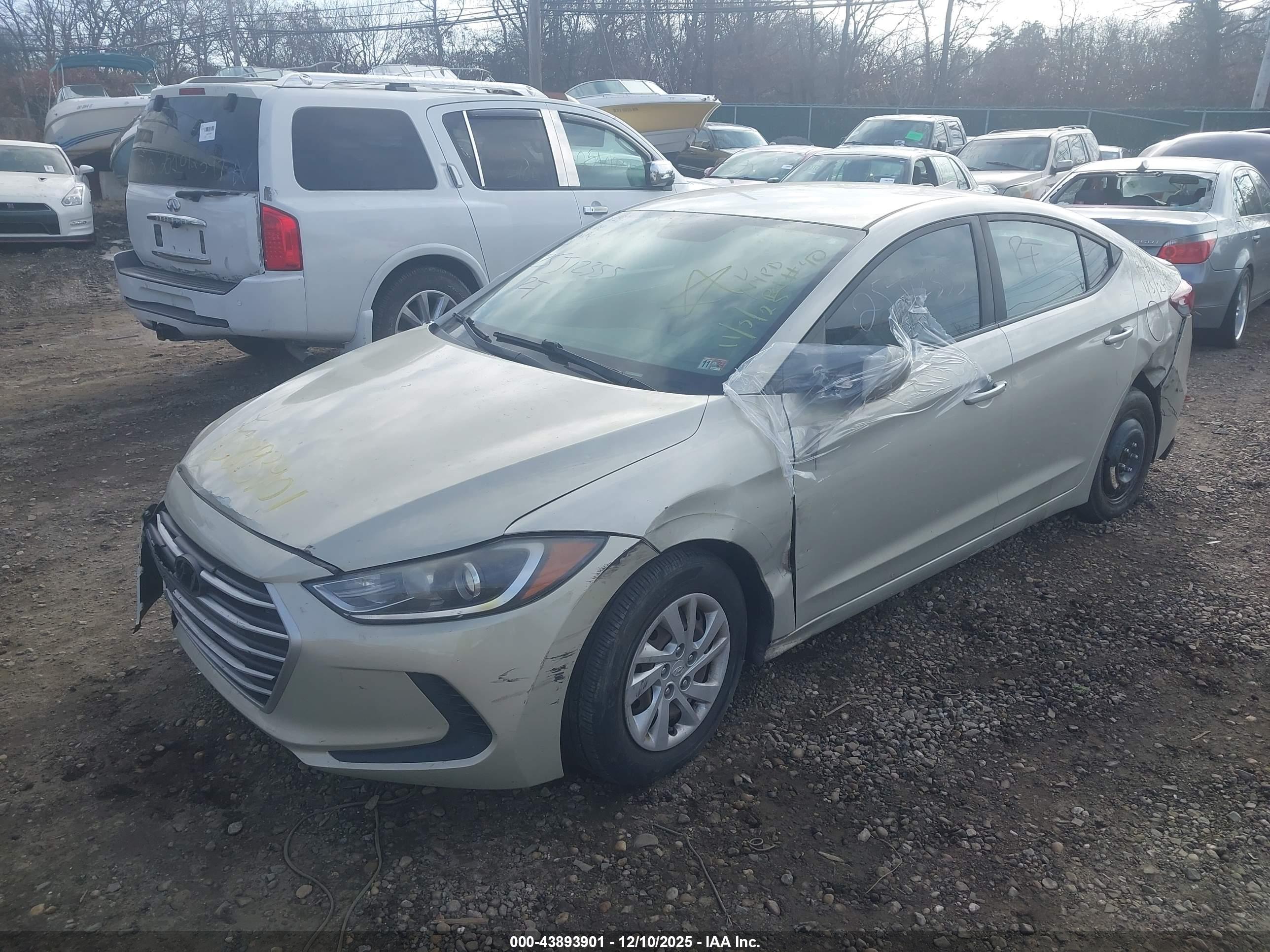 HYUNDAI ELANTRA image 2