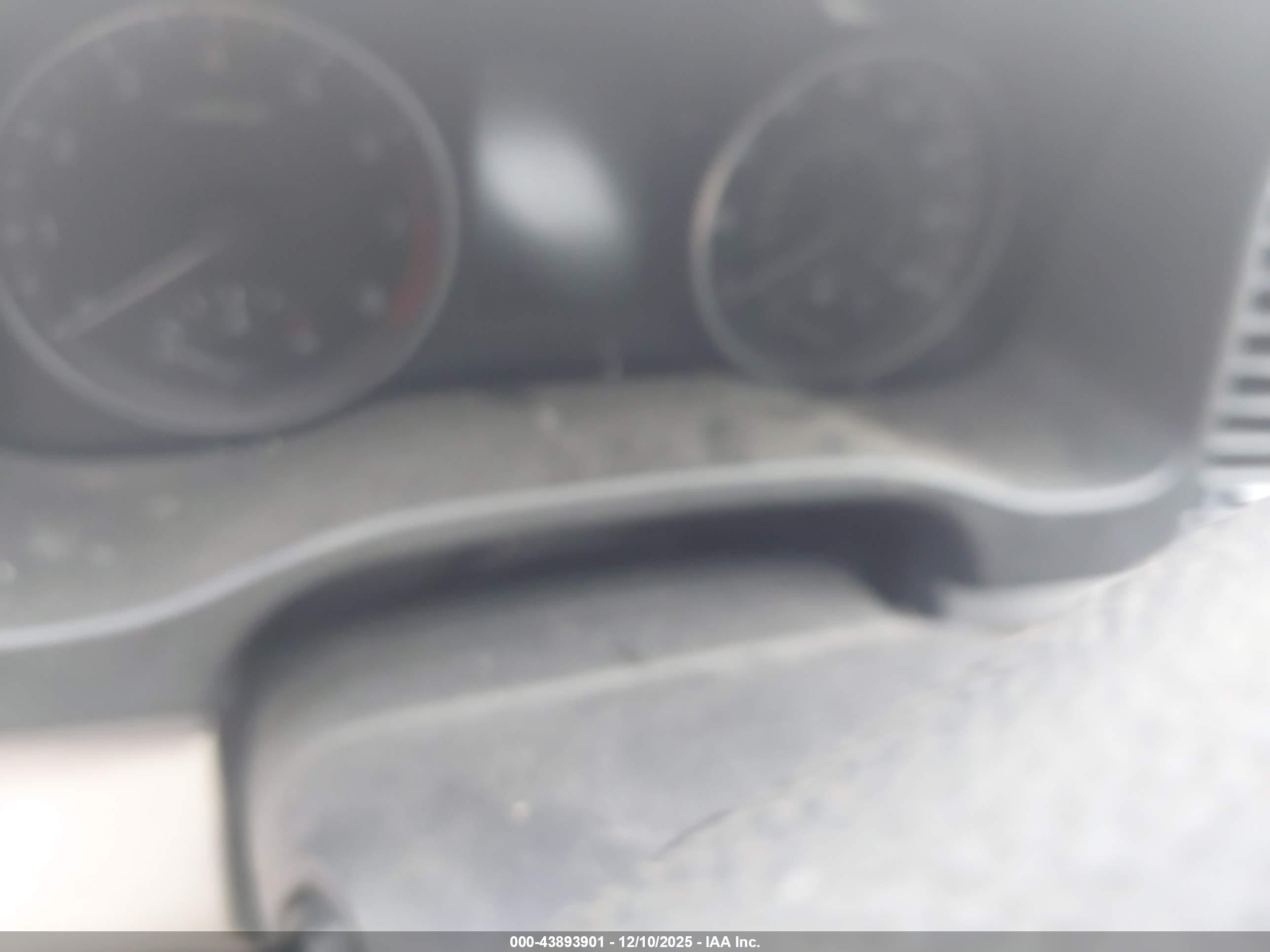 HYUNDAI ELANTRA image 7