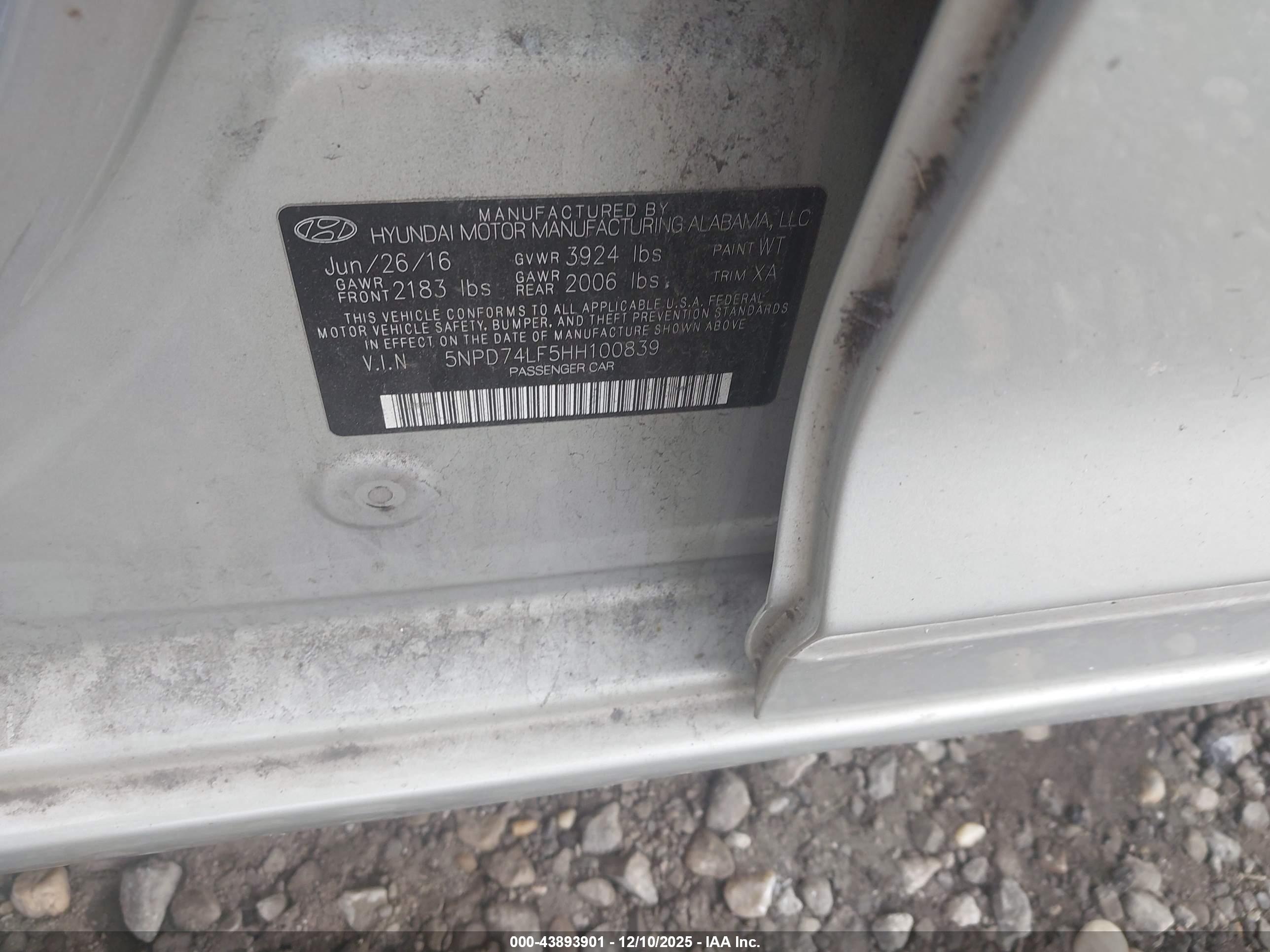 HYUNDAI ELANTRA image 9