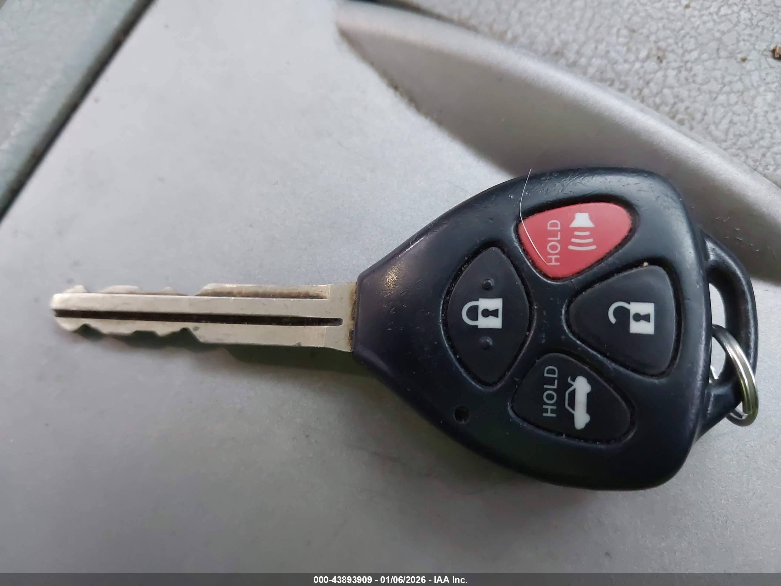 TOYOTA CAMRY image 11
