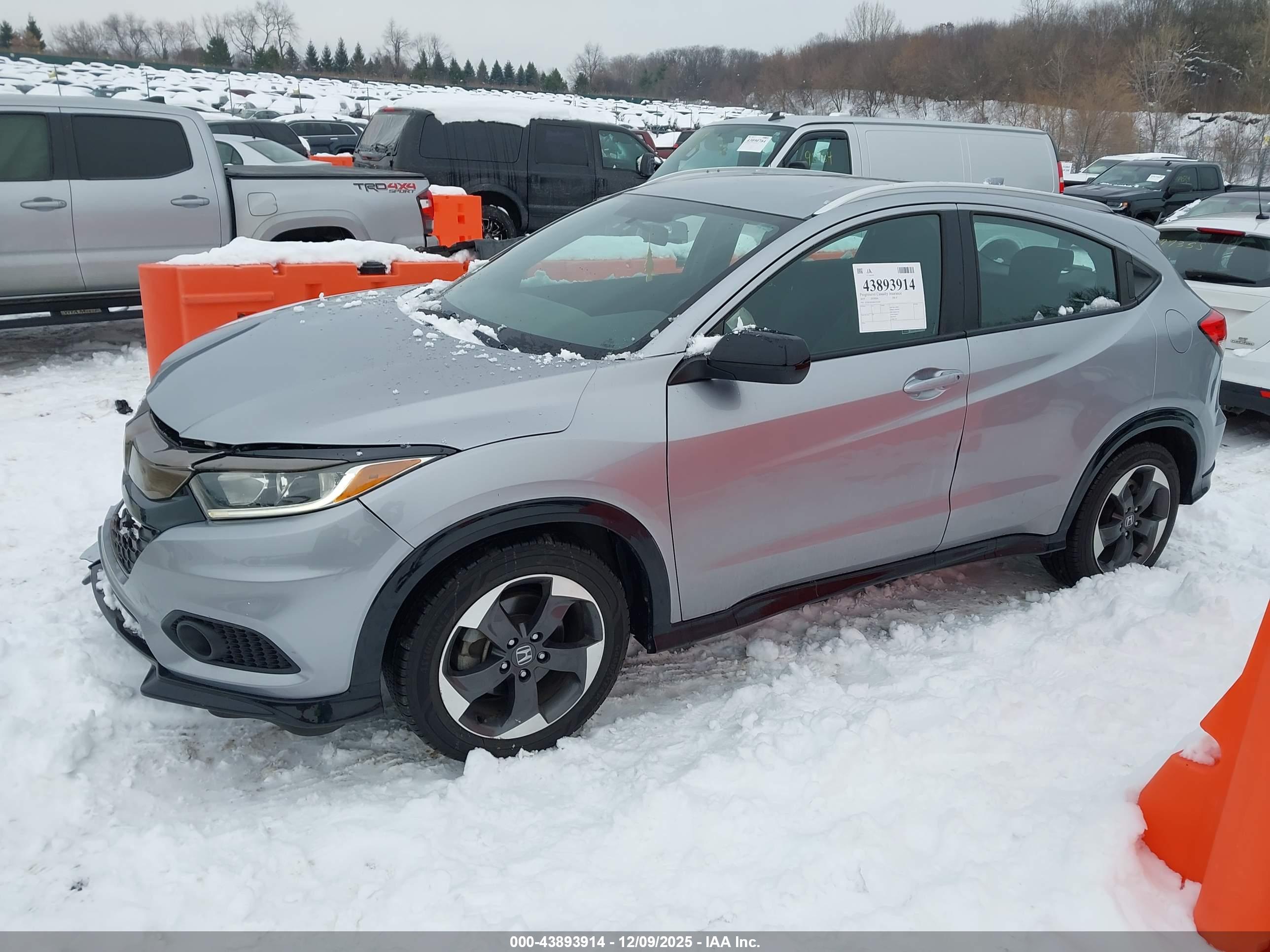 HONDA HR-V image 2