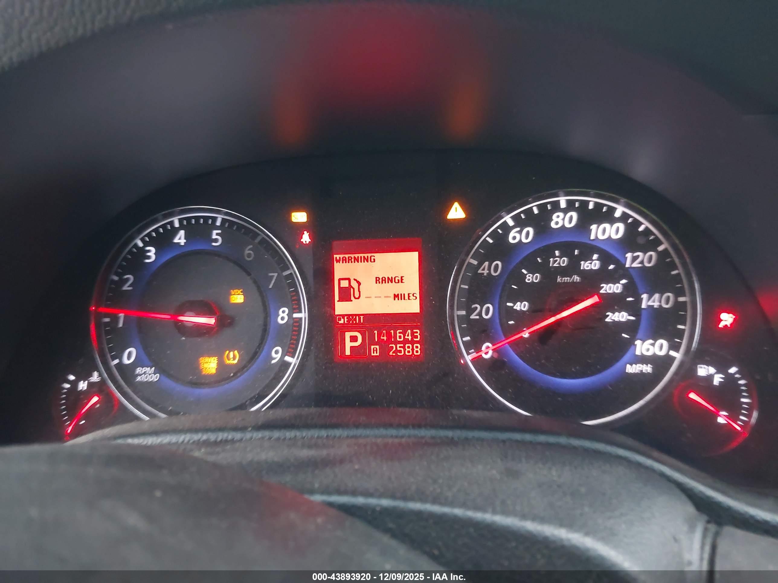 INFINITI G37 image 7