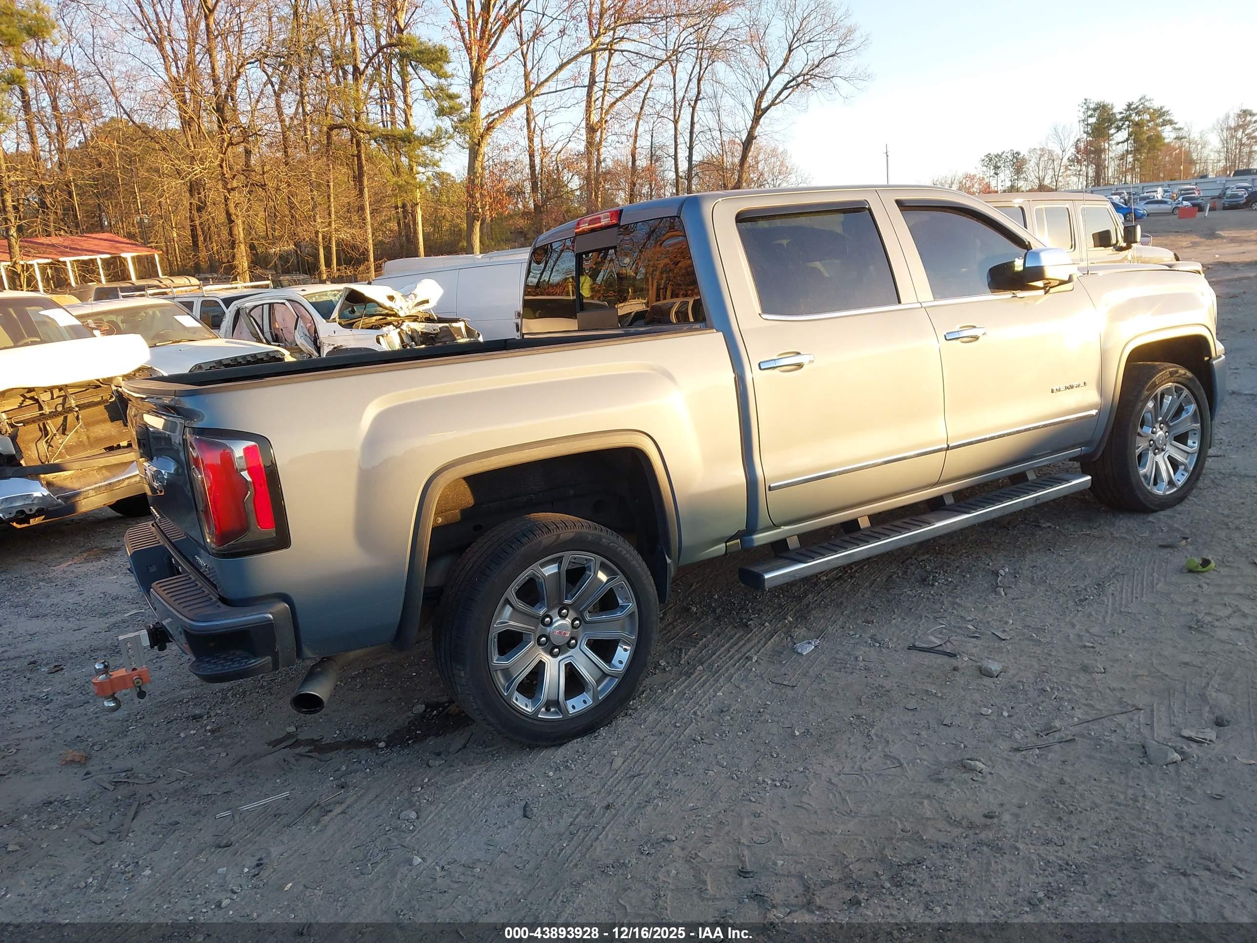 GMC SIERRA image 4