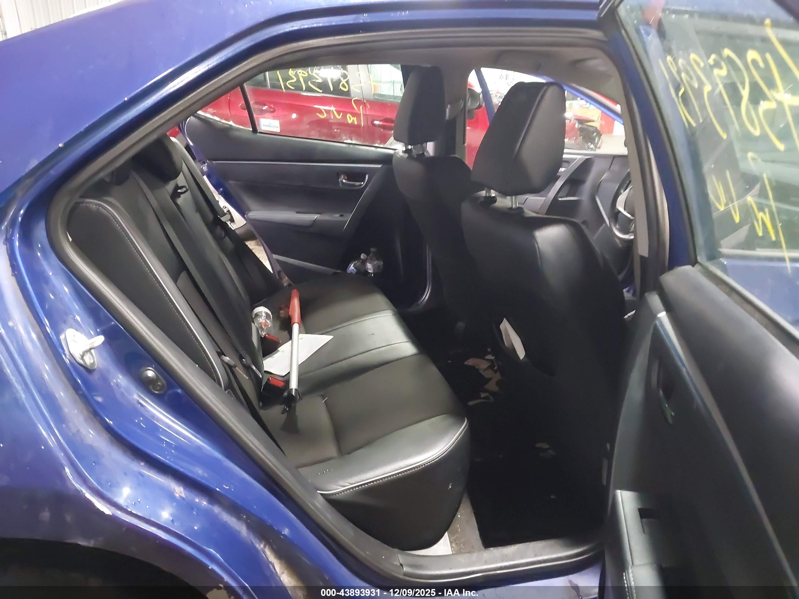 TOYOTA COROLLA image 8