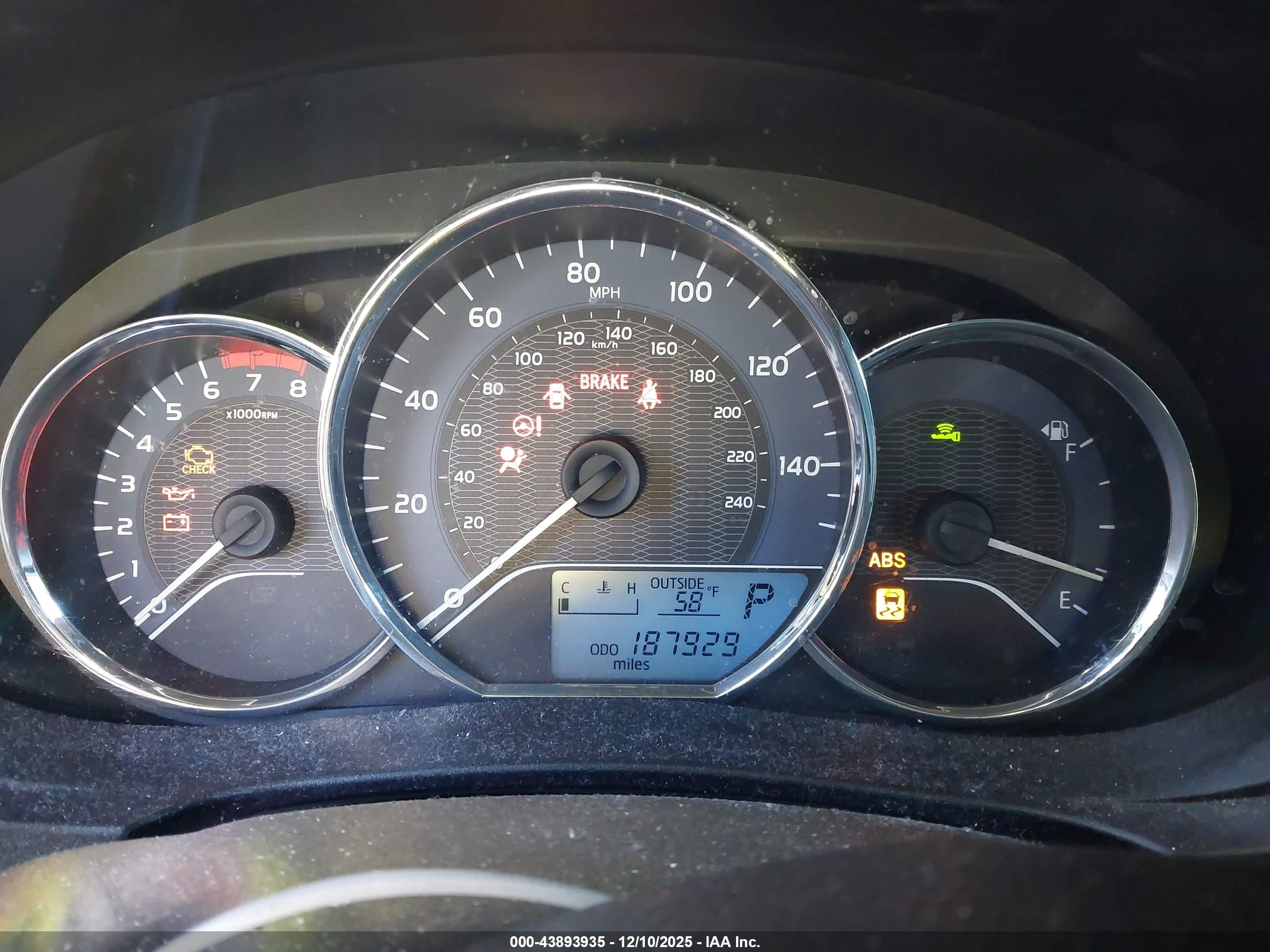 TOYOTA COROLLA image 7