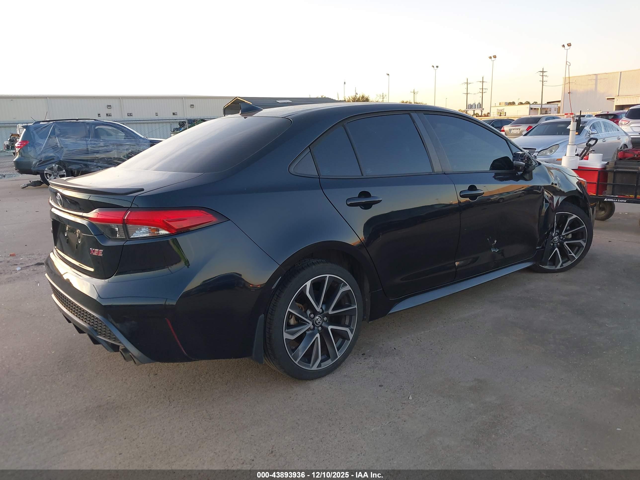 TOYOTA COROLLA image 4