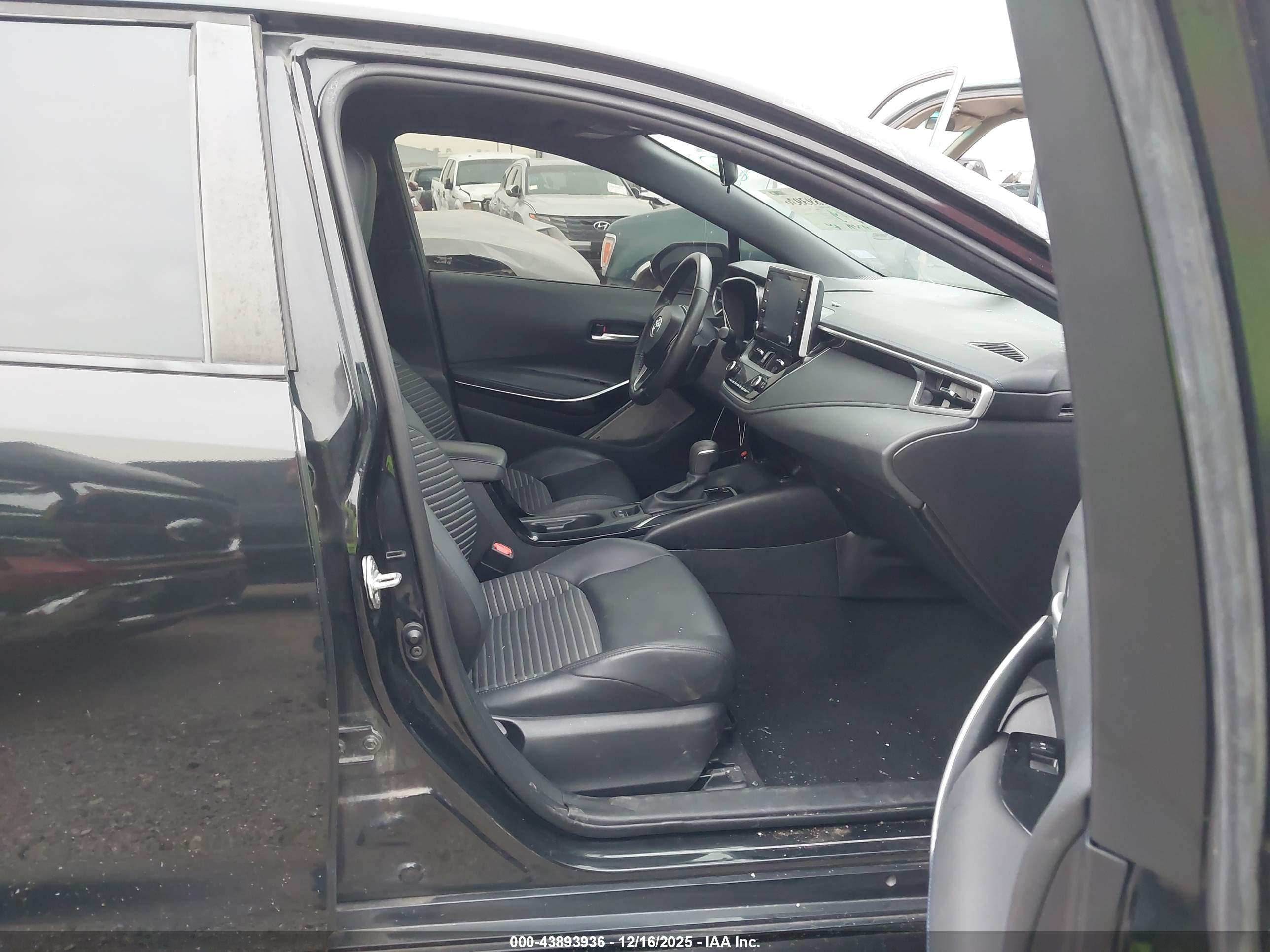 TOYOTA COROLLA image 5