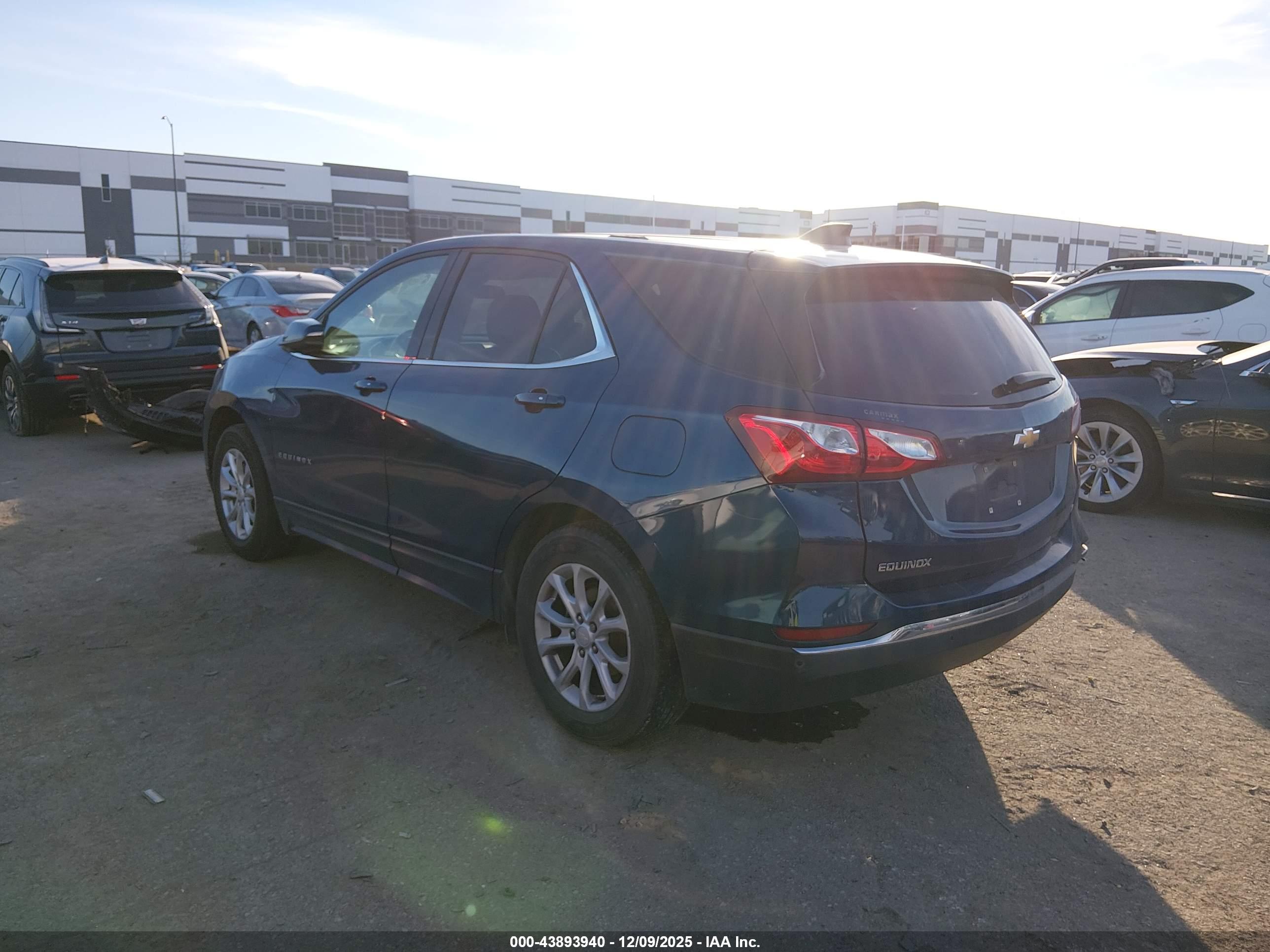 CHEVROLET EQUINOX image 3