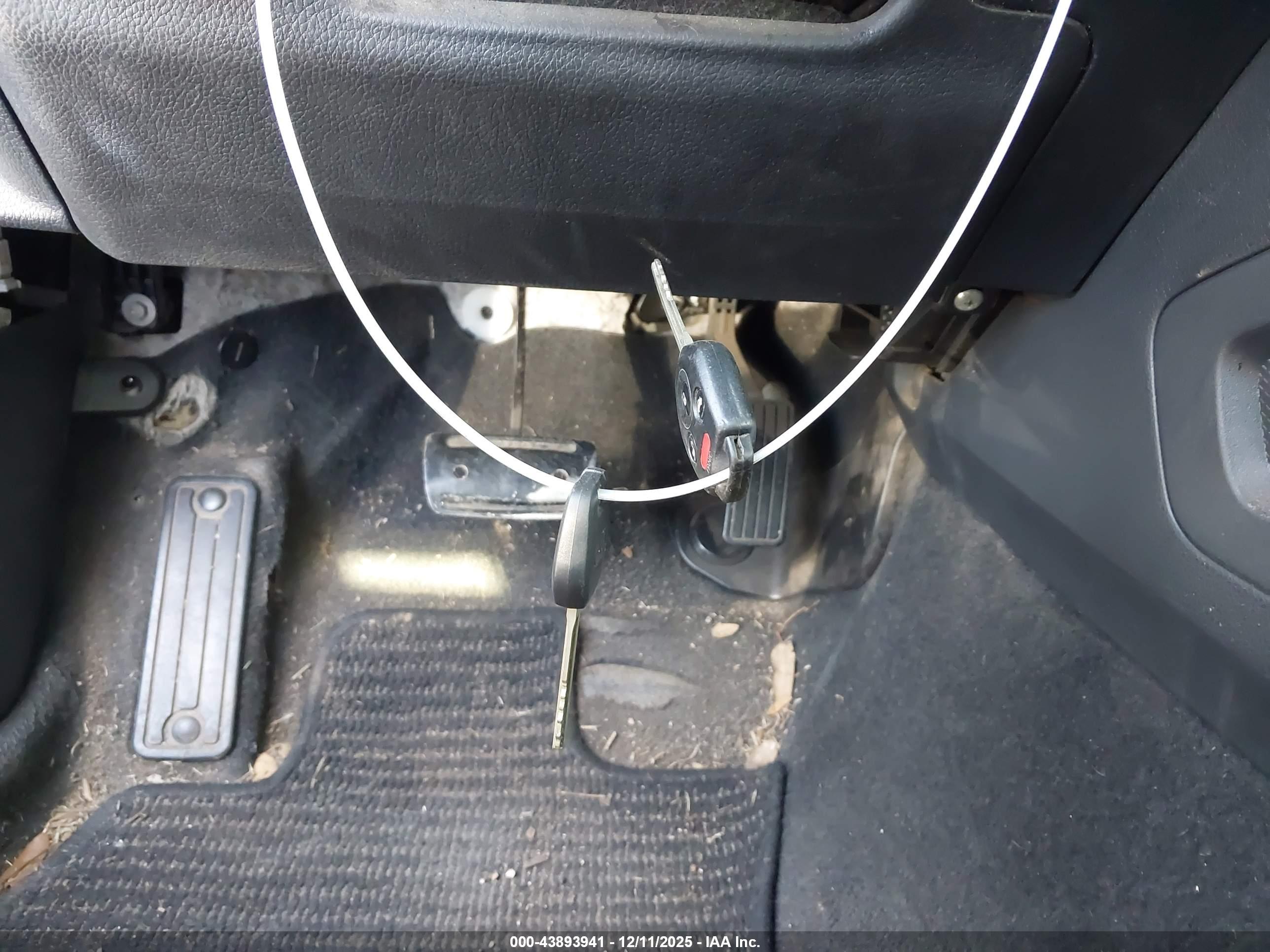 SUBARU FORESTER image 11