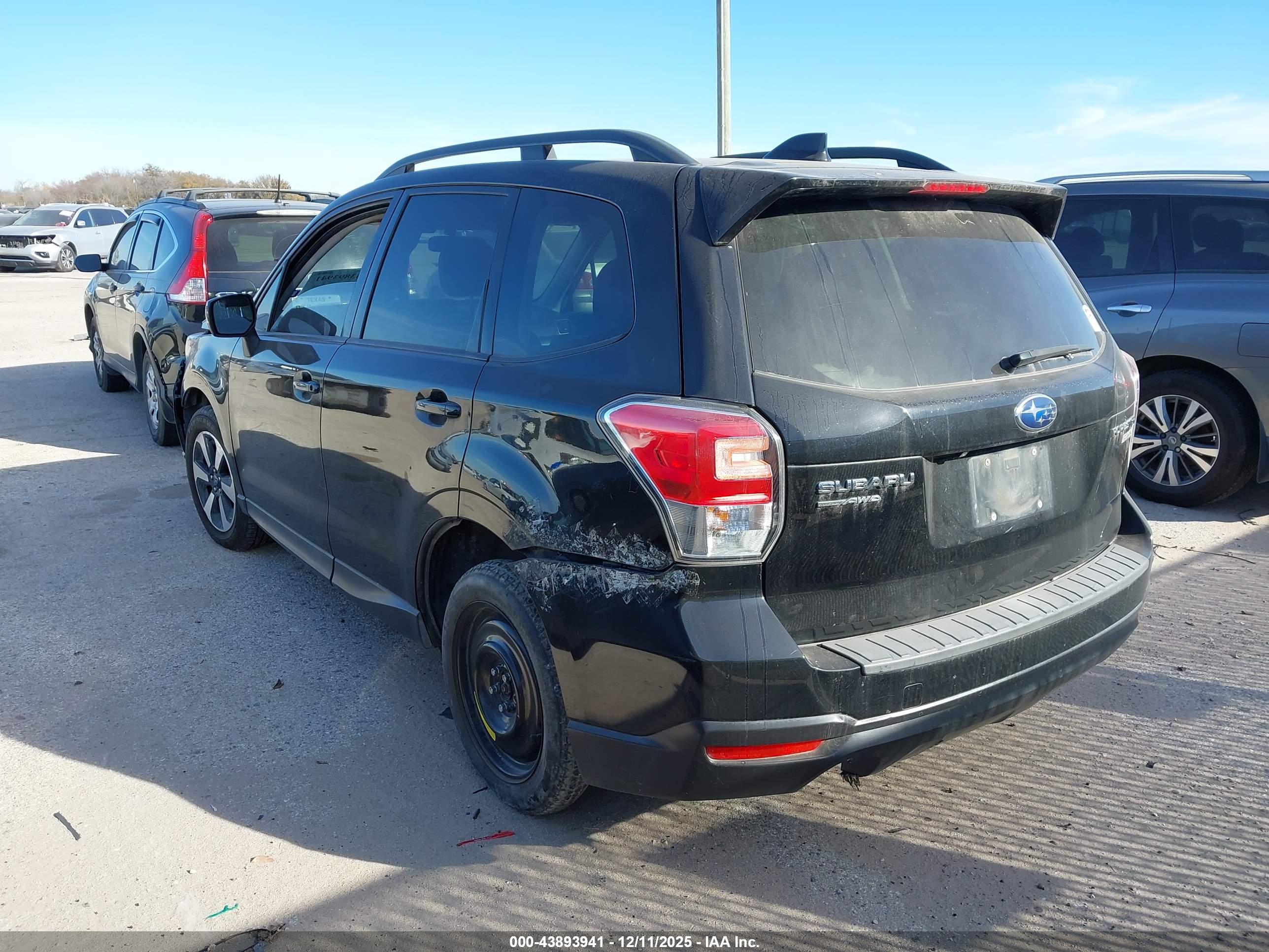 SUBARU FORESTER image 3