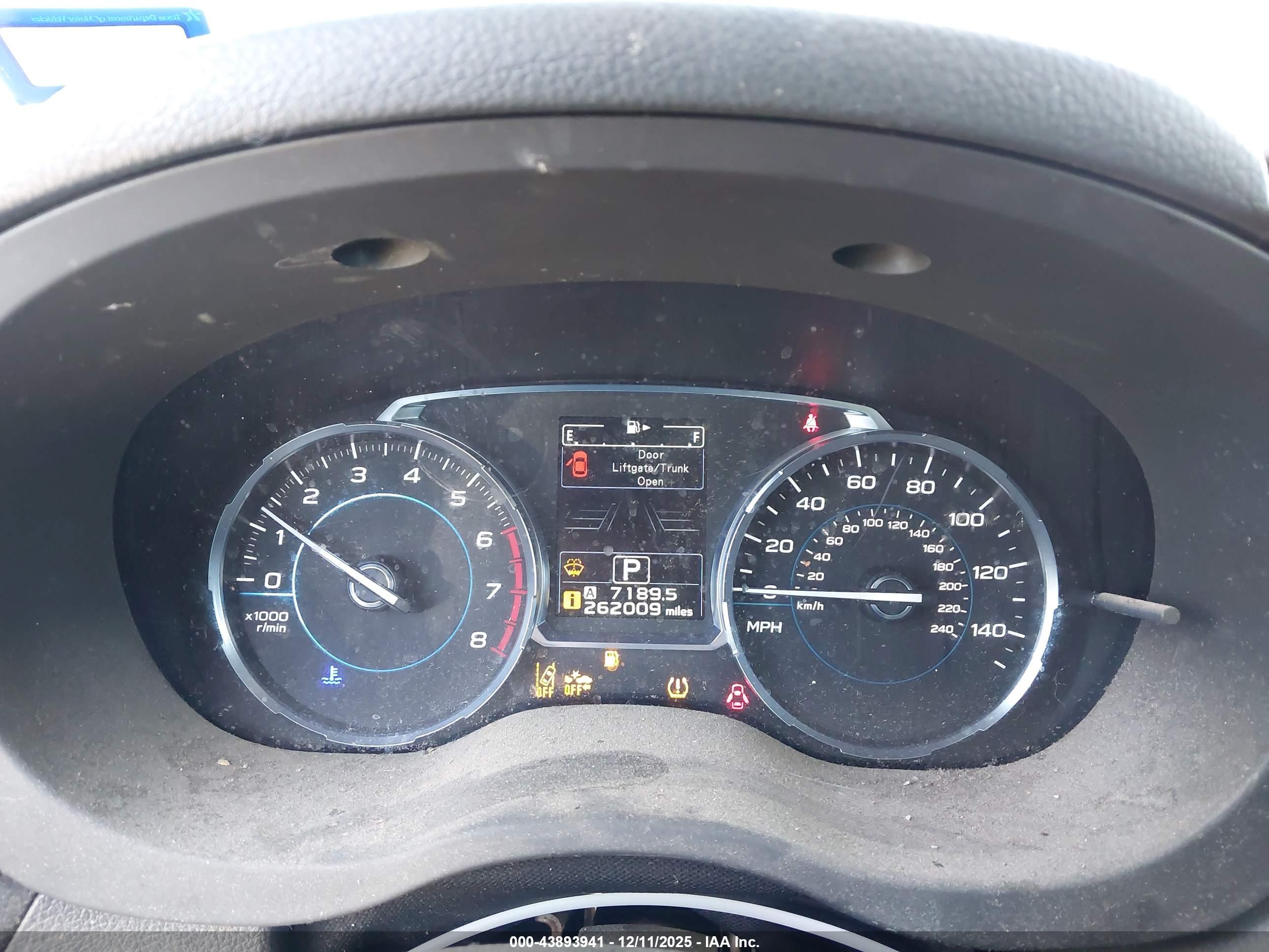 SUBARU FORESTER image 7