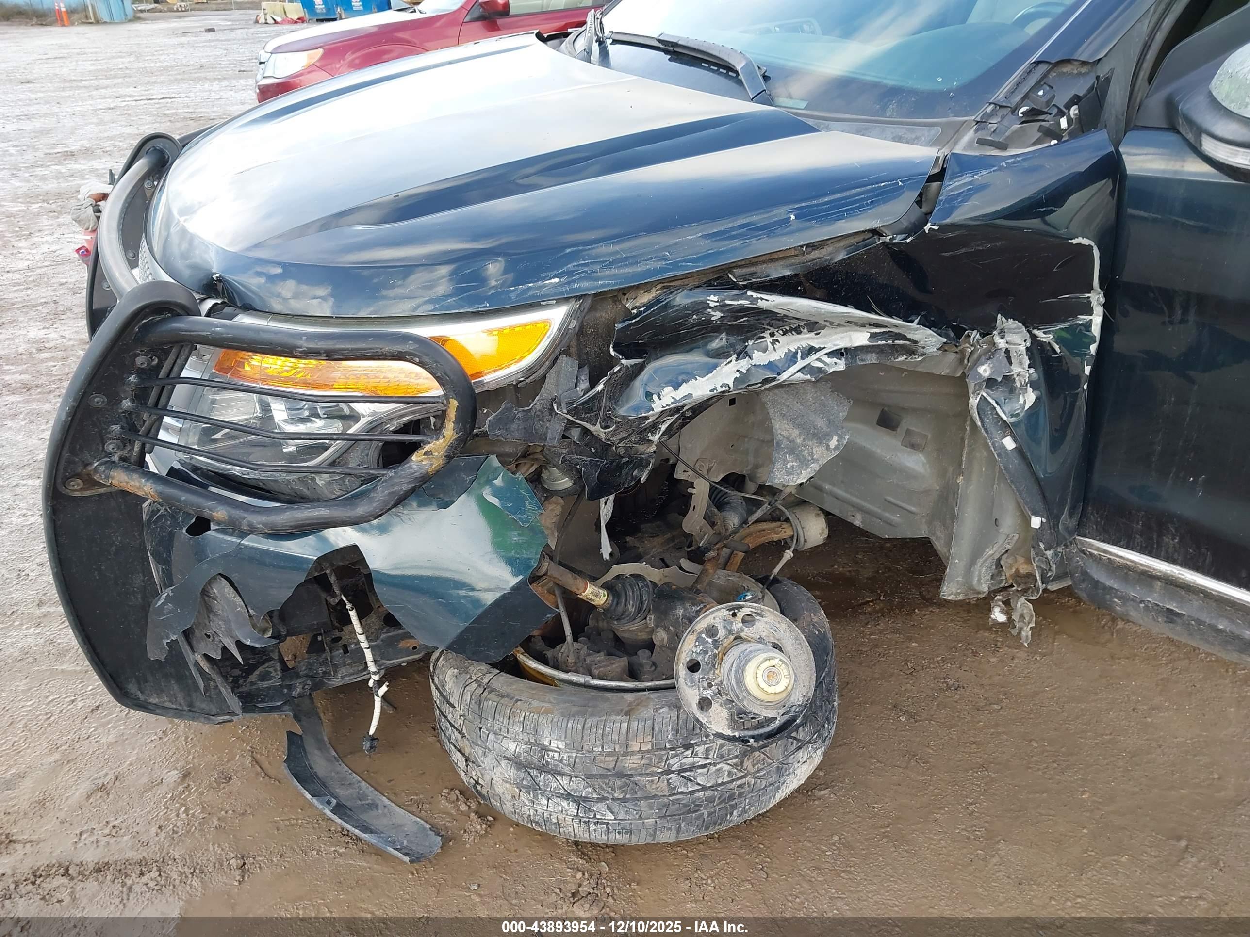 FORD EXPLORER image 6