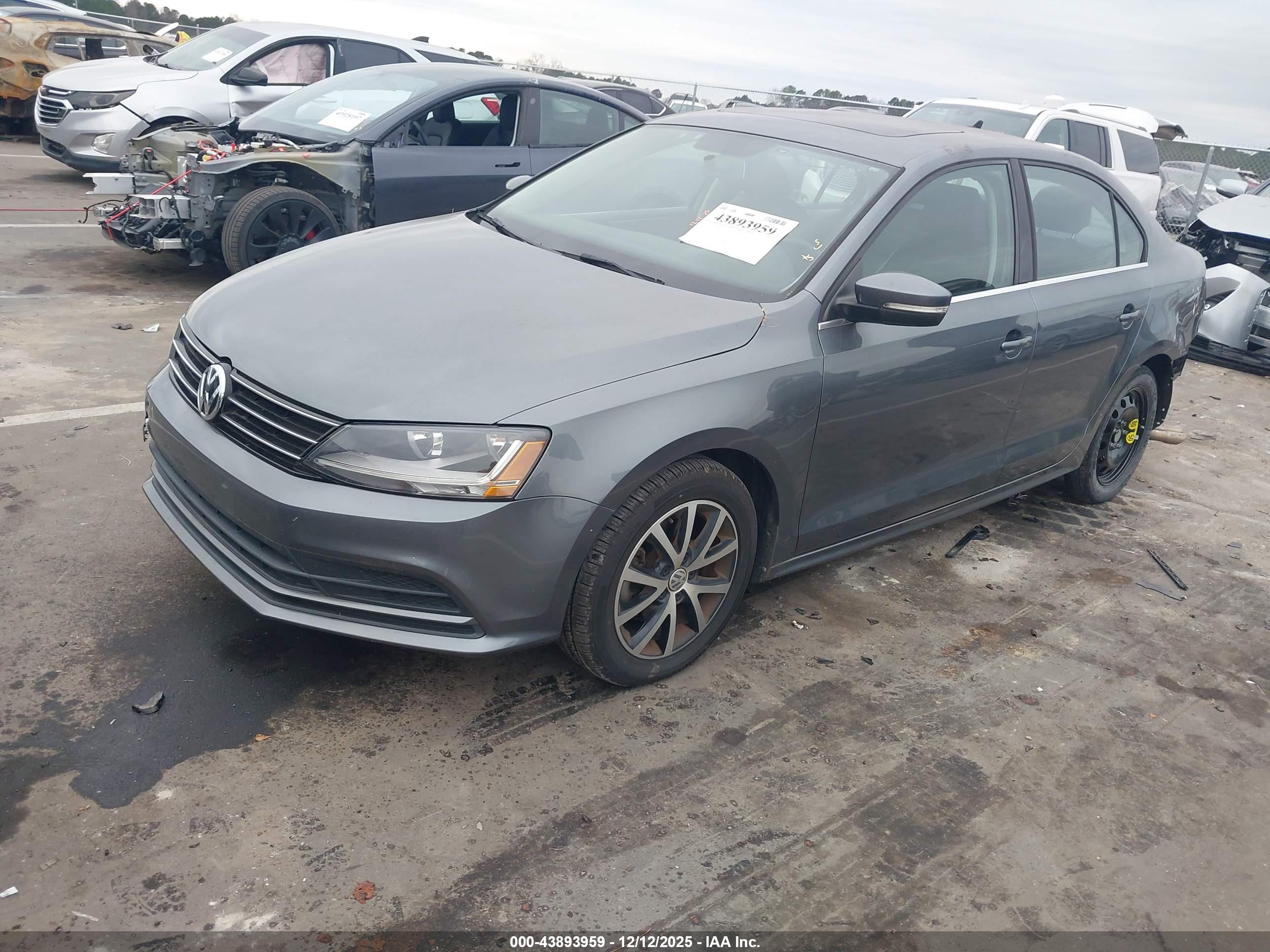 VOLKSWAGEN JETTA image 2
