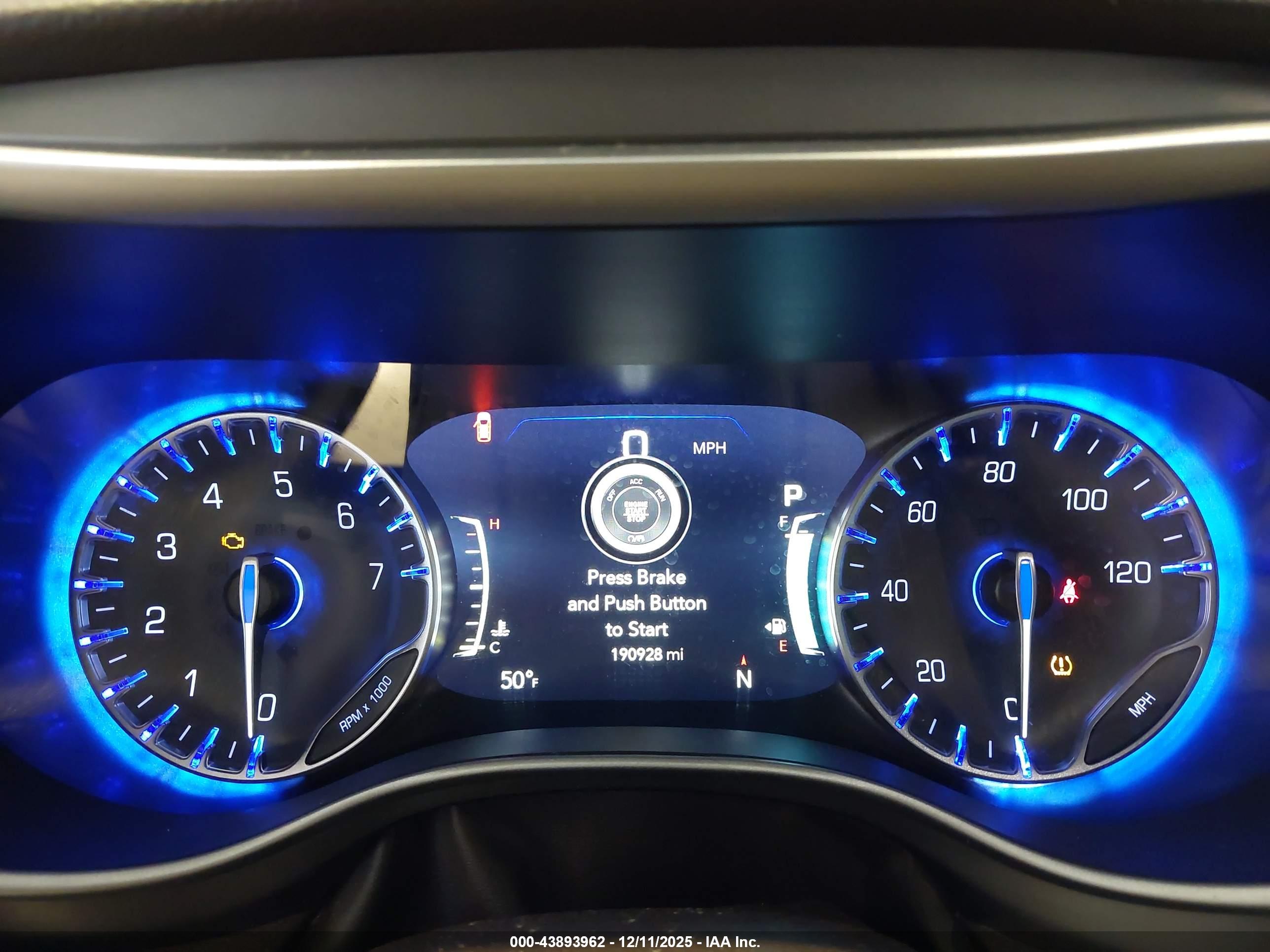 CHRYSLER PACIFICA image 7