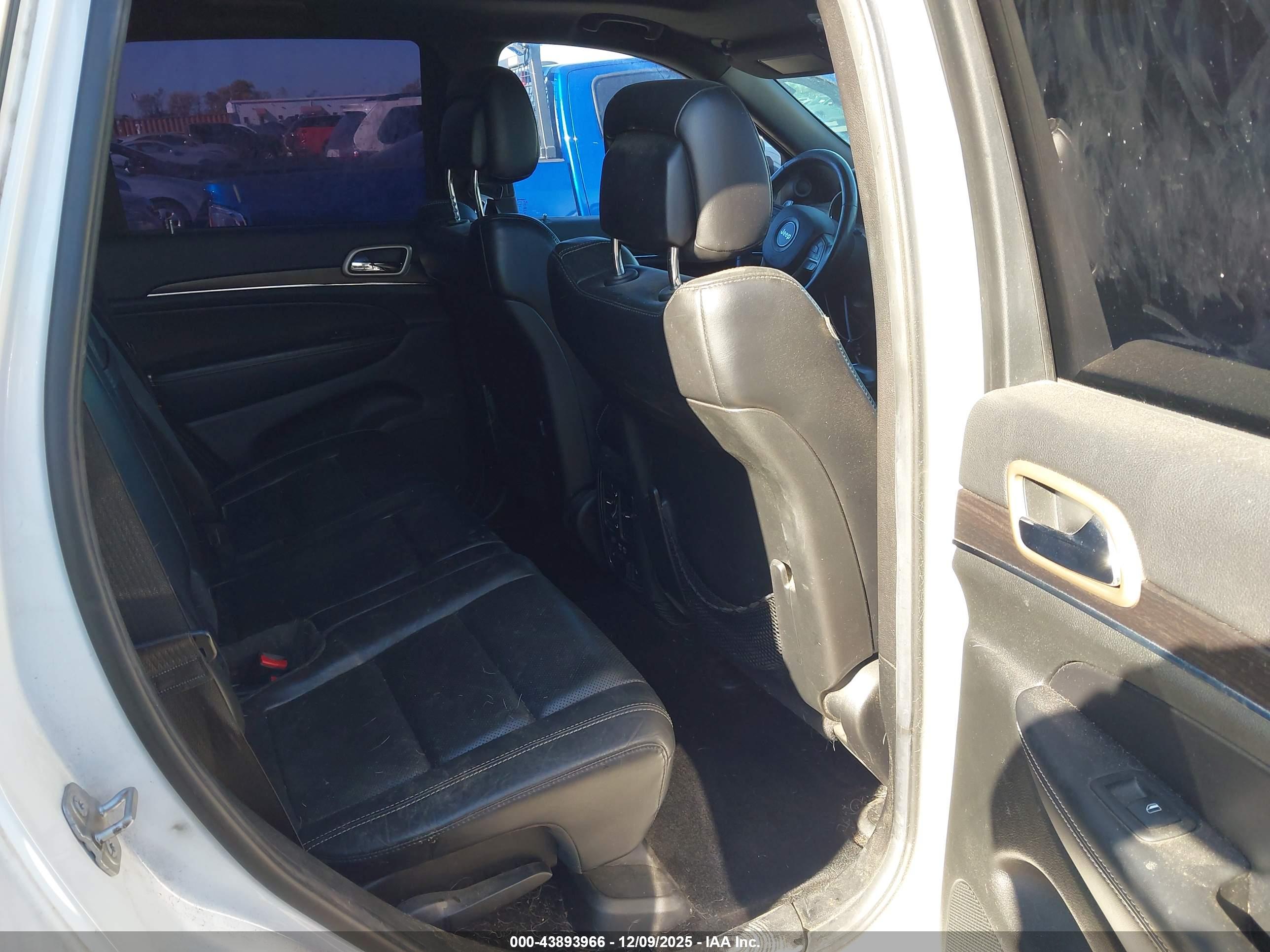 JEEP GRAND image 8