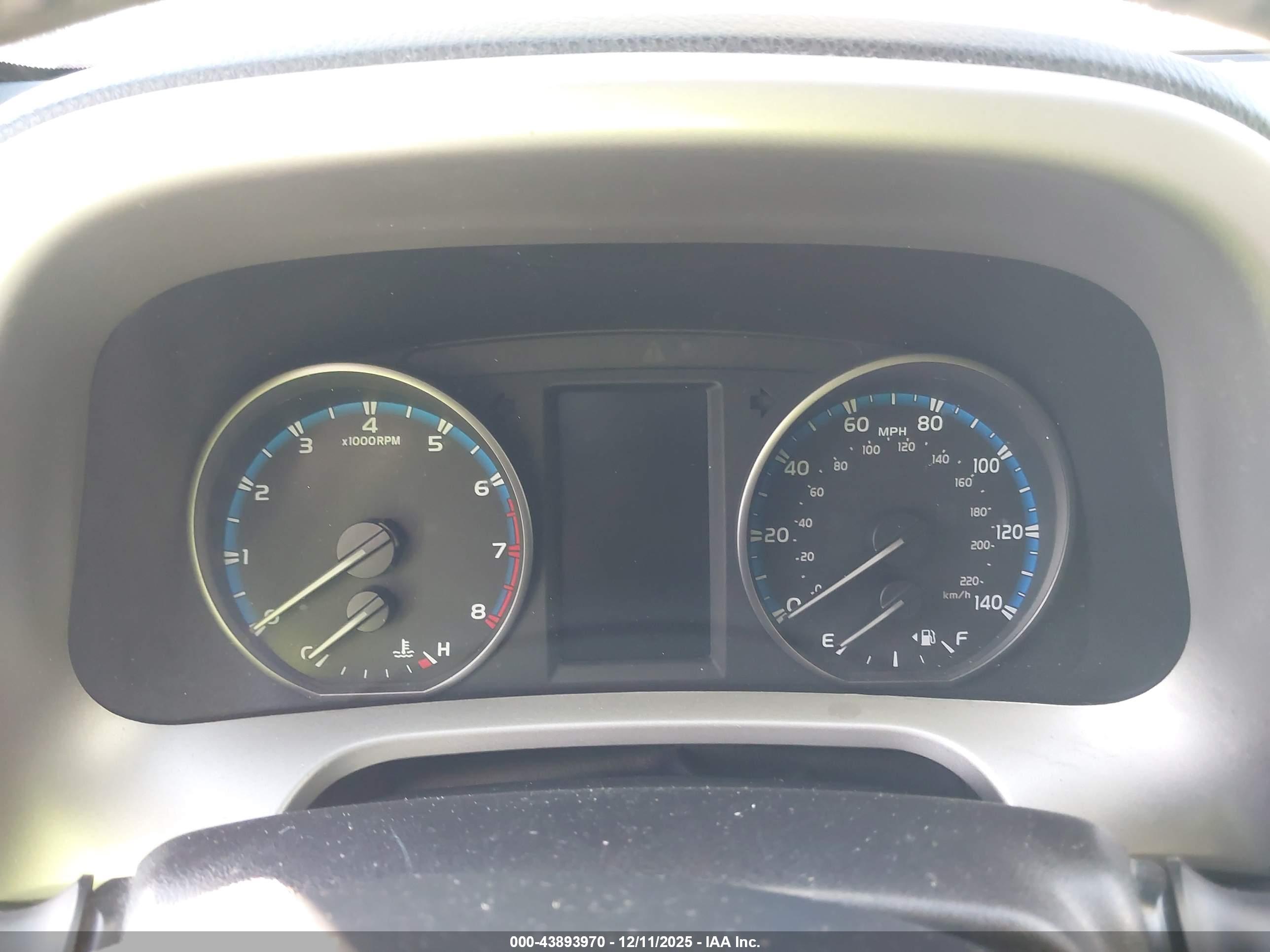 TOYOTA RAV4 image 7