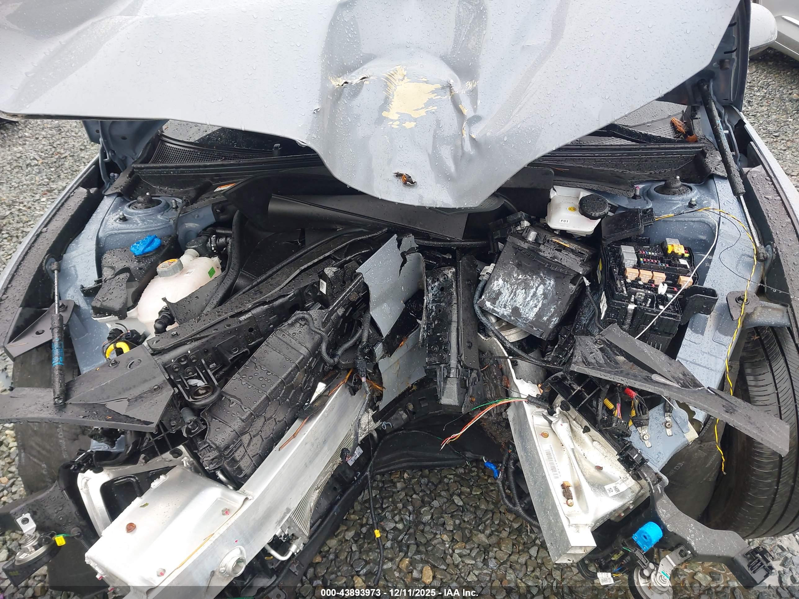 HYUNDAI IONIQ image 10