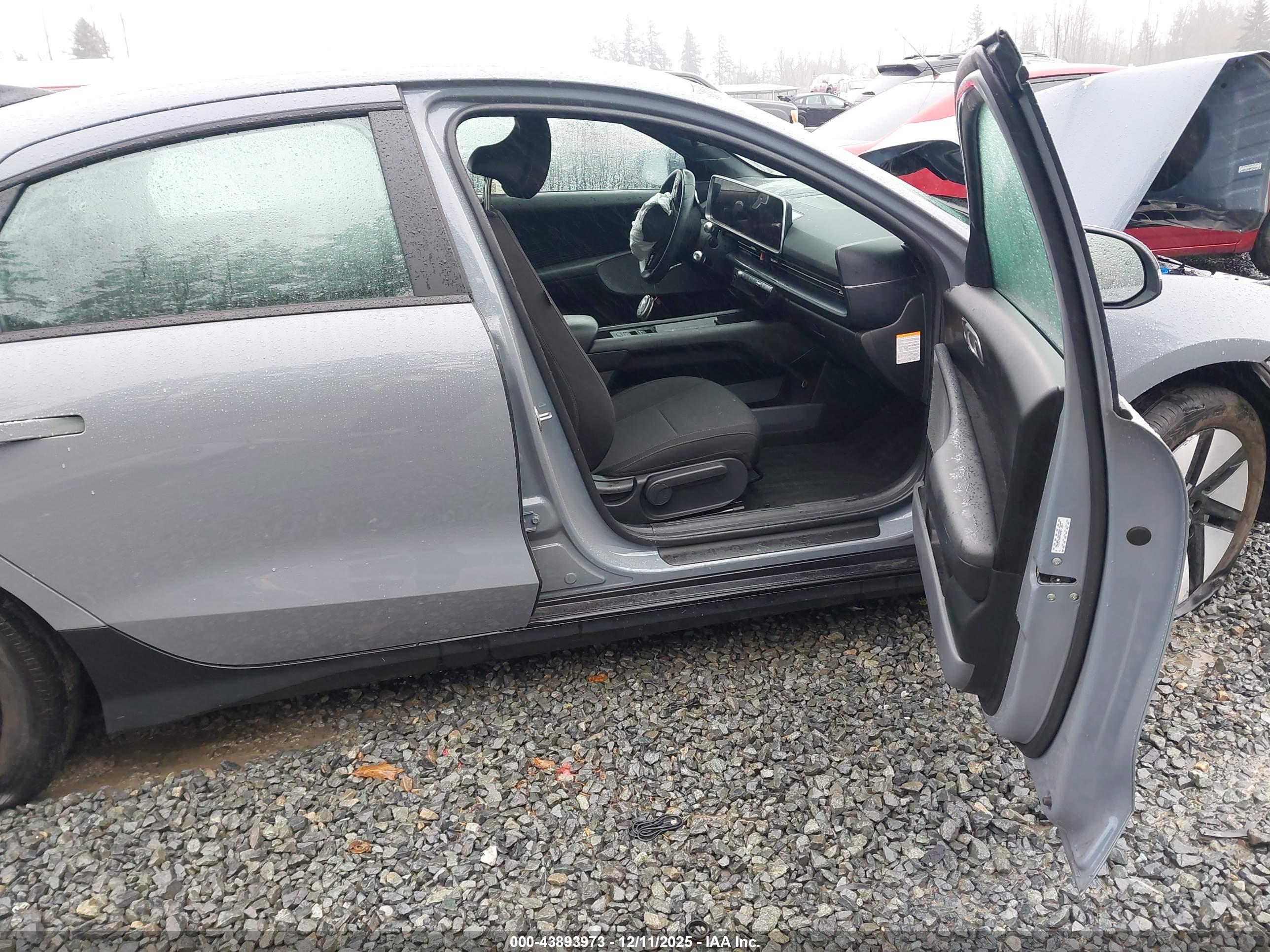 HYUNDAI IONIQ image 5