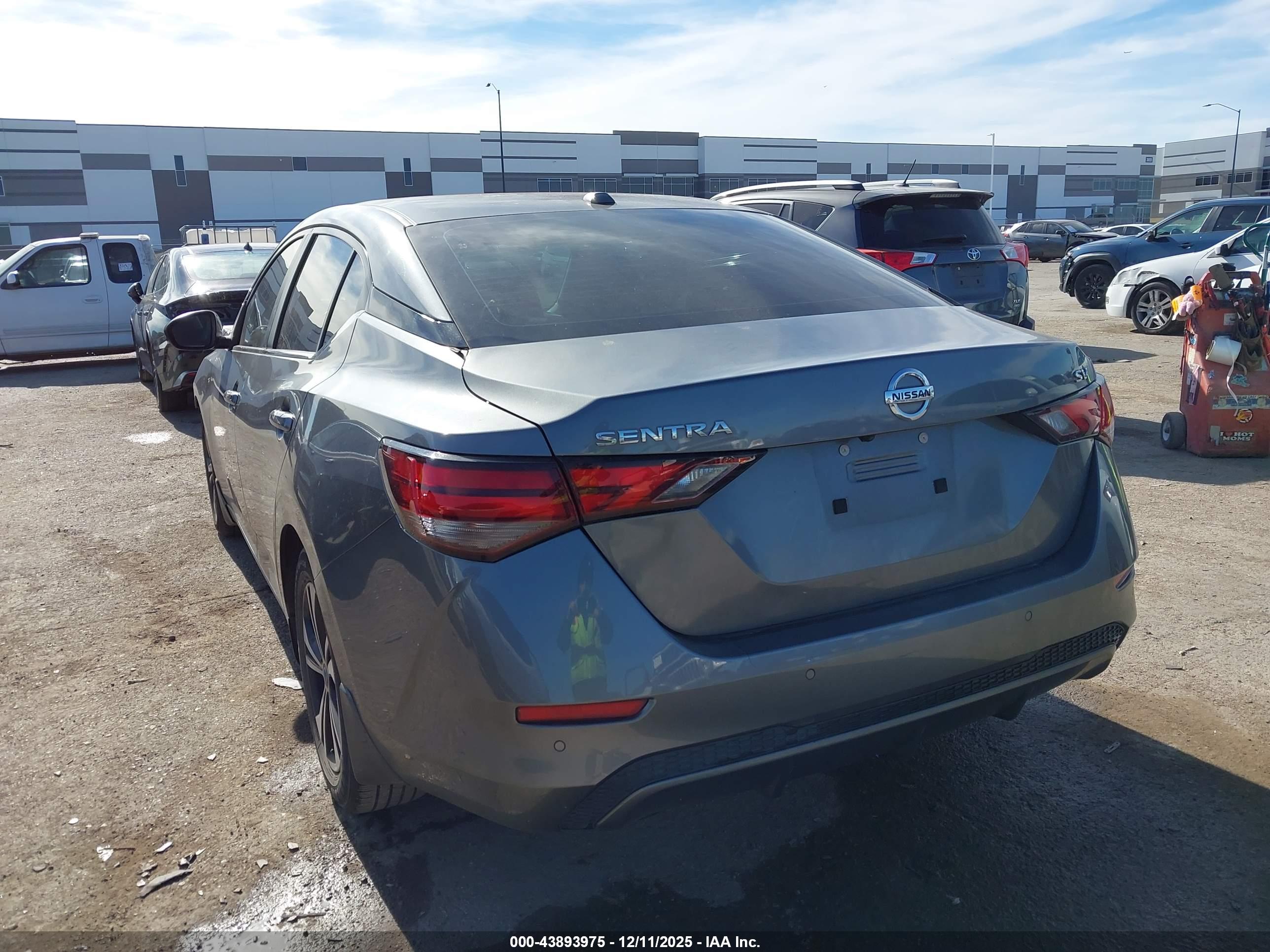 NISSAN SENTRA image 3