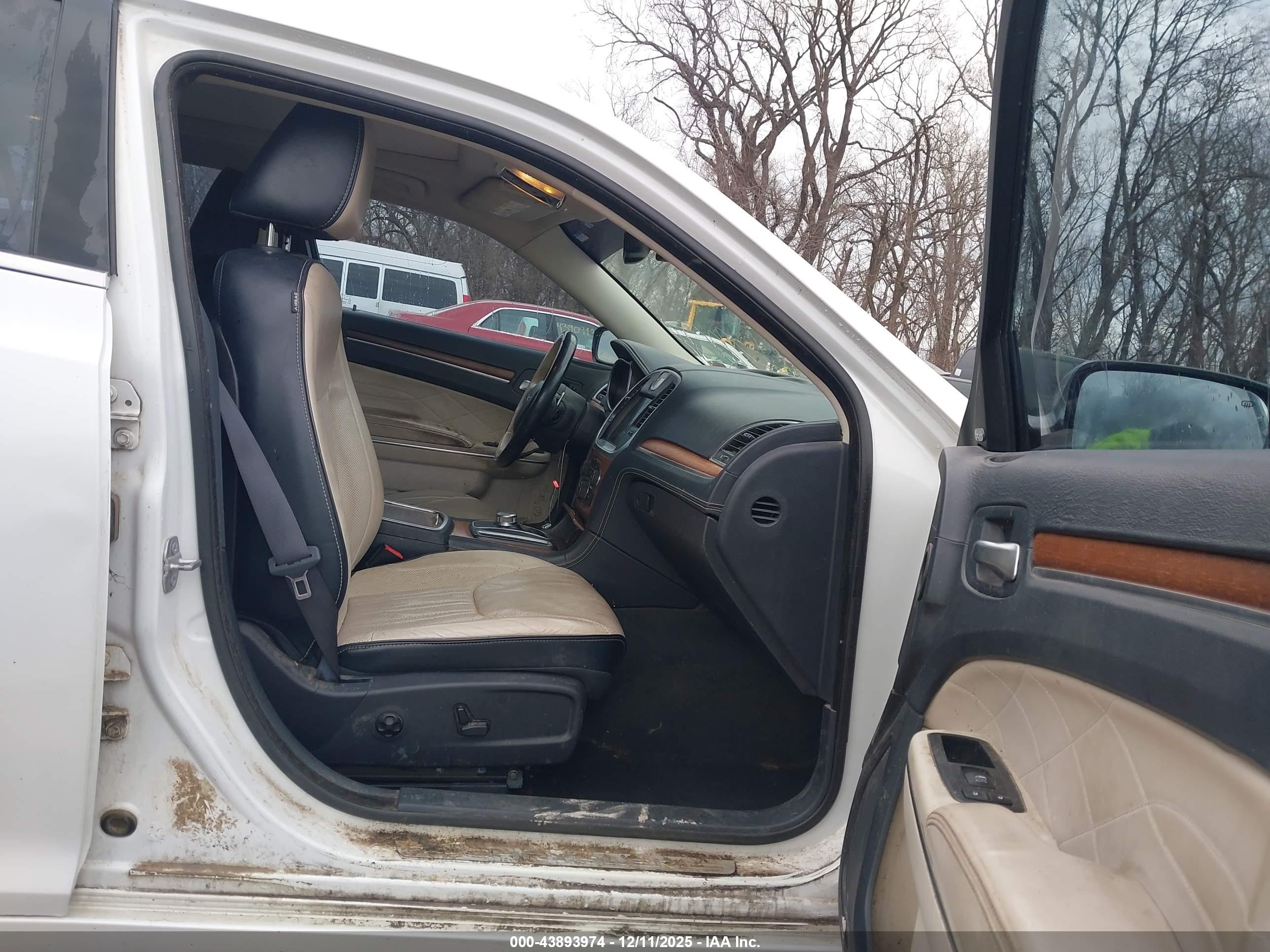 CHRYSLER 300C image 5