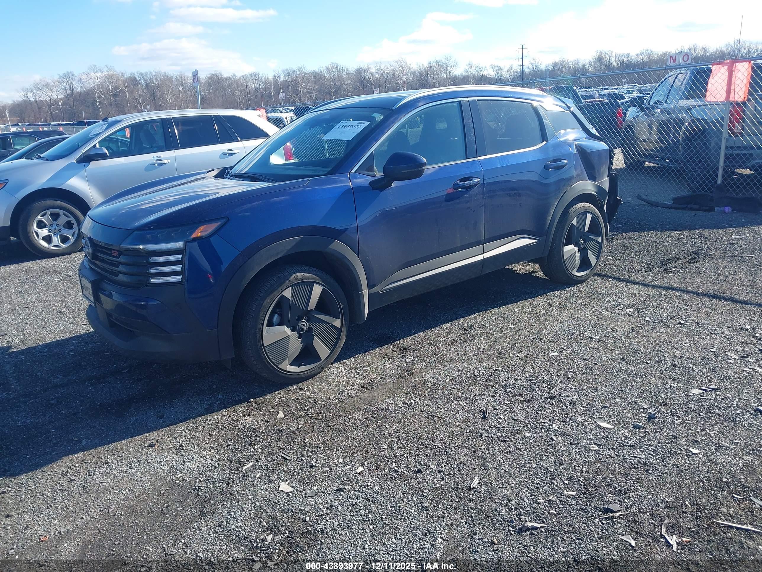 NISSAN KICKS image 2