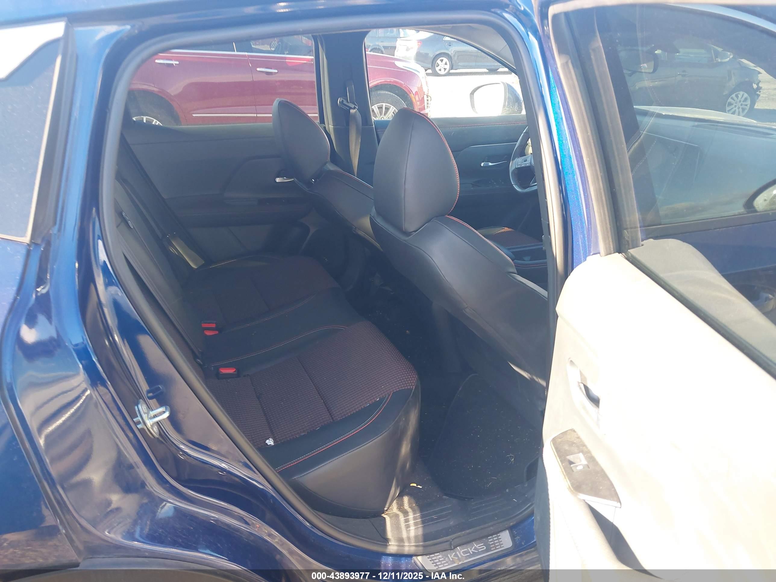 NISSAN KICKS image 8