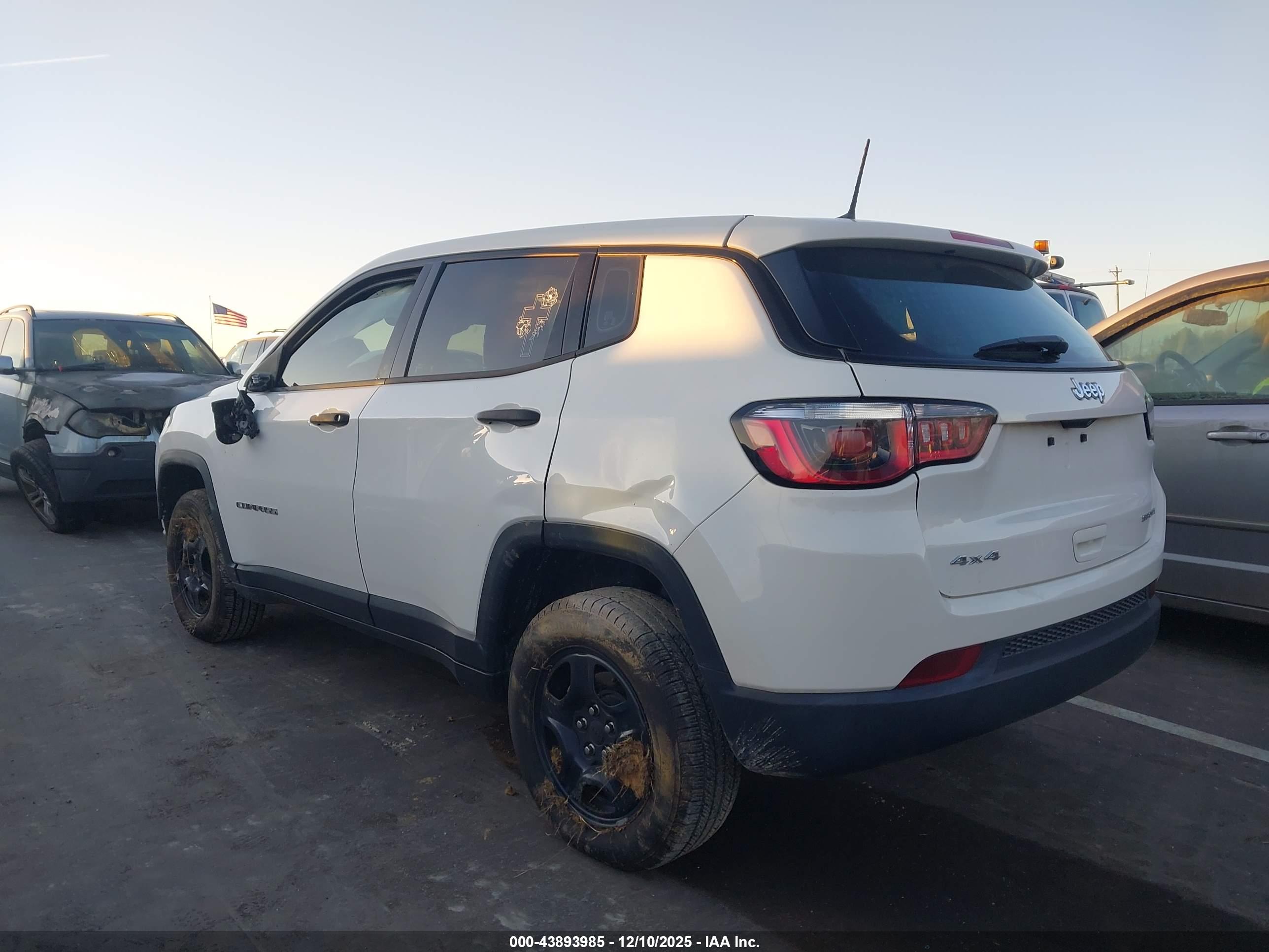 JEEP COMPASS image 3
