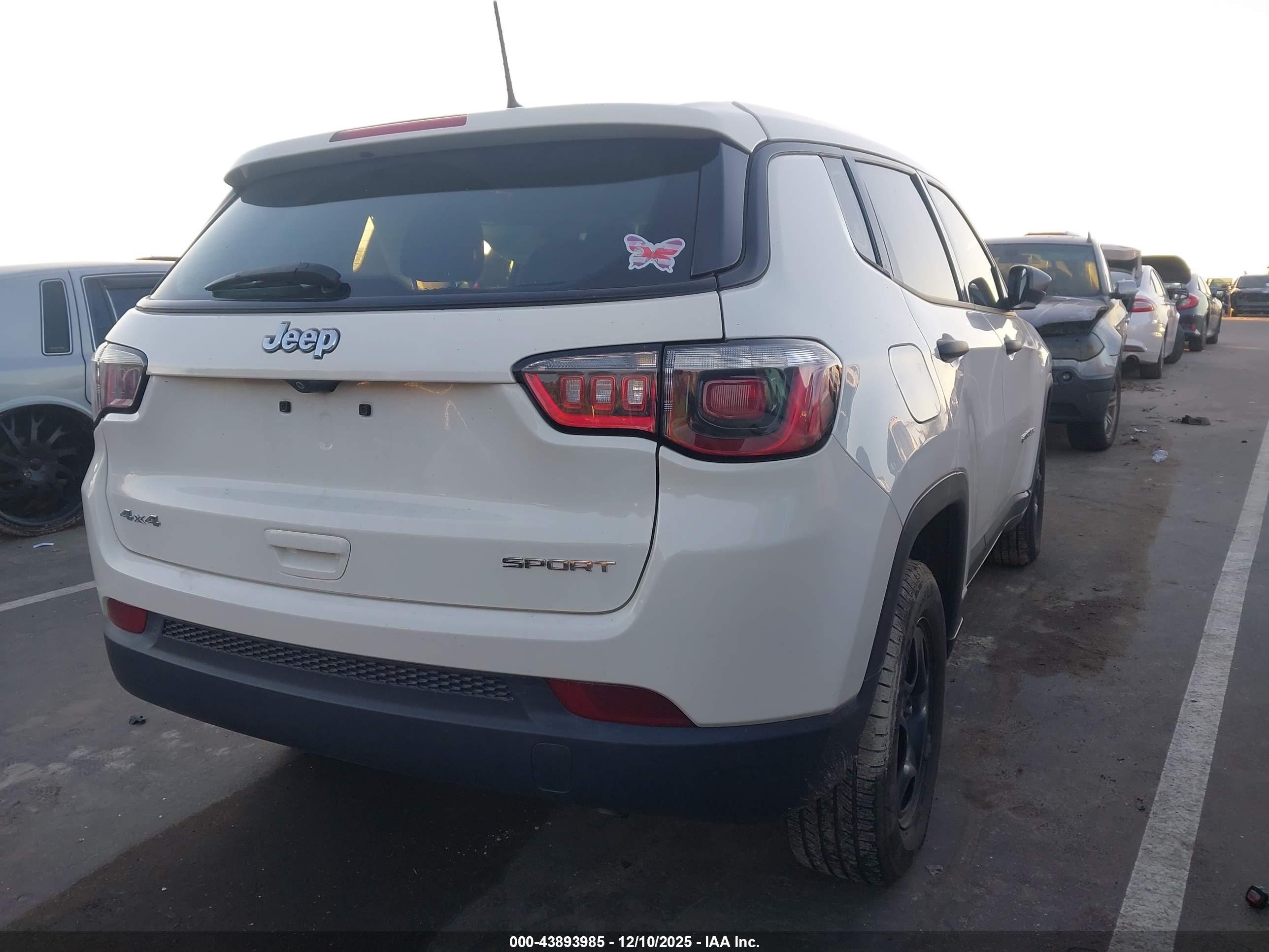 JEEP COMPASS image 4