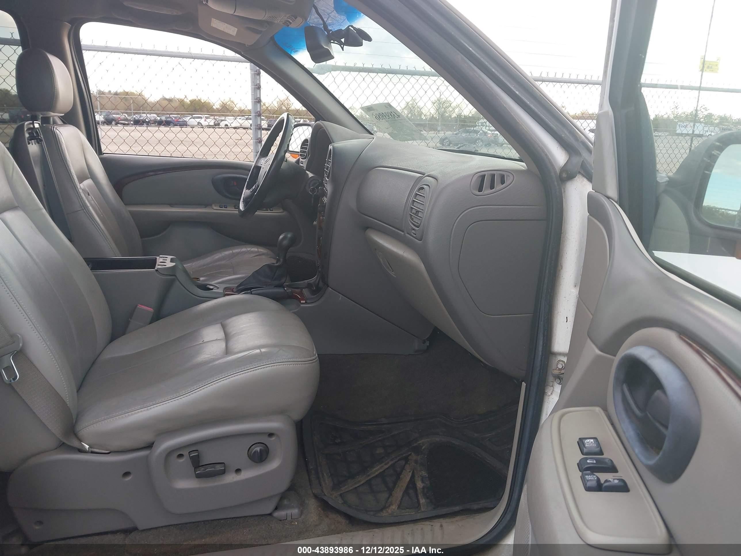 OLDSMOBILE BRAVADA image 5