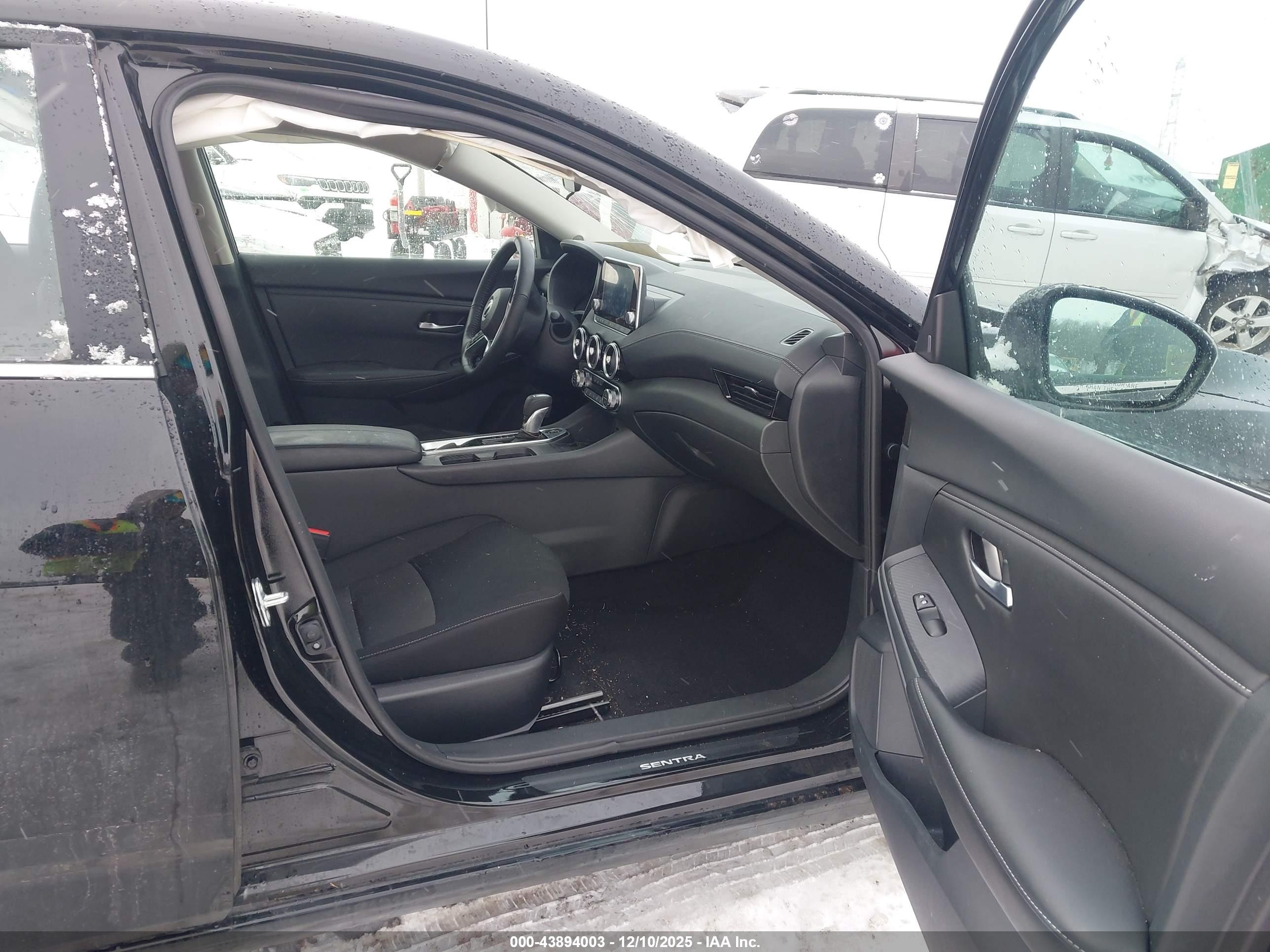 NISSAN SENTRA image 5