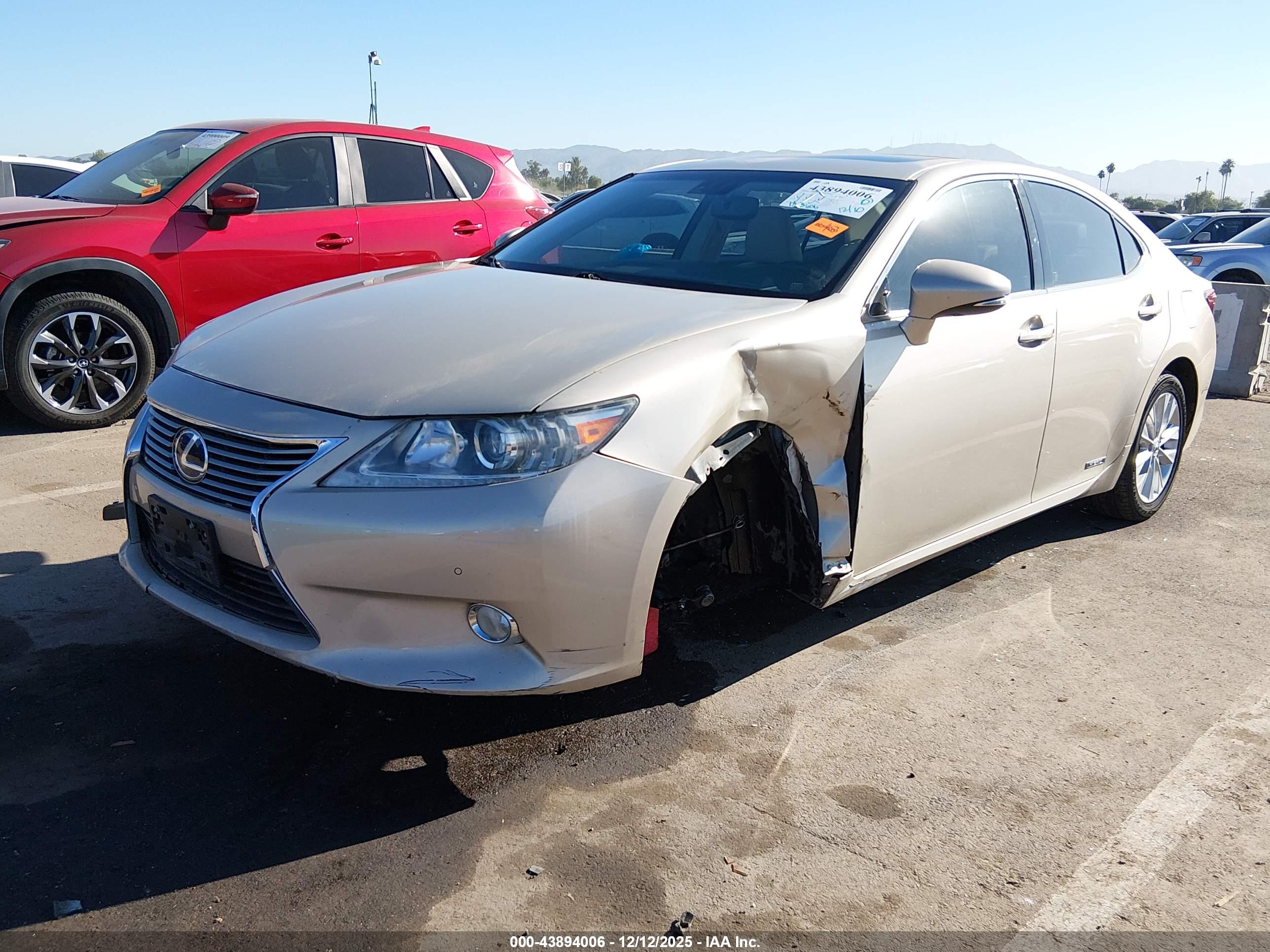LEXUS ES image 6