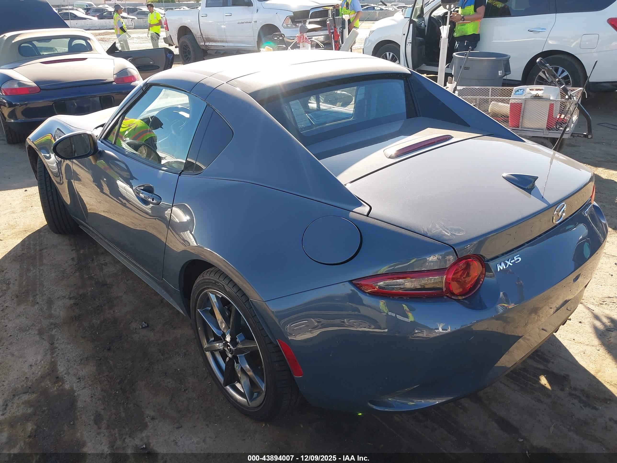 MAZDA MX-5 image 3