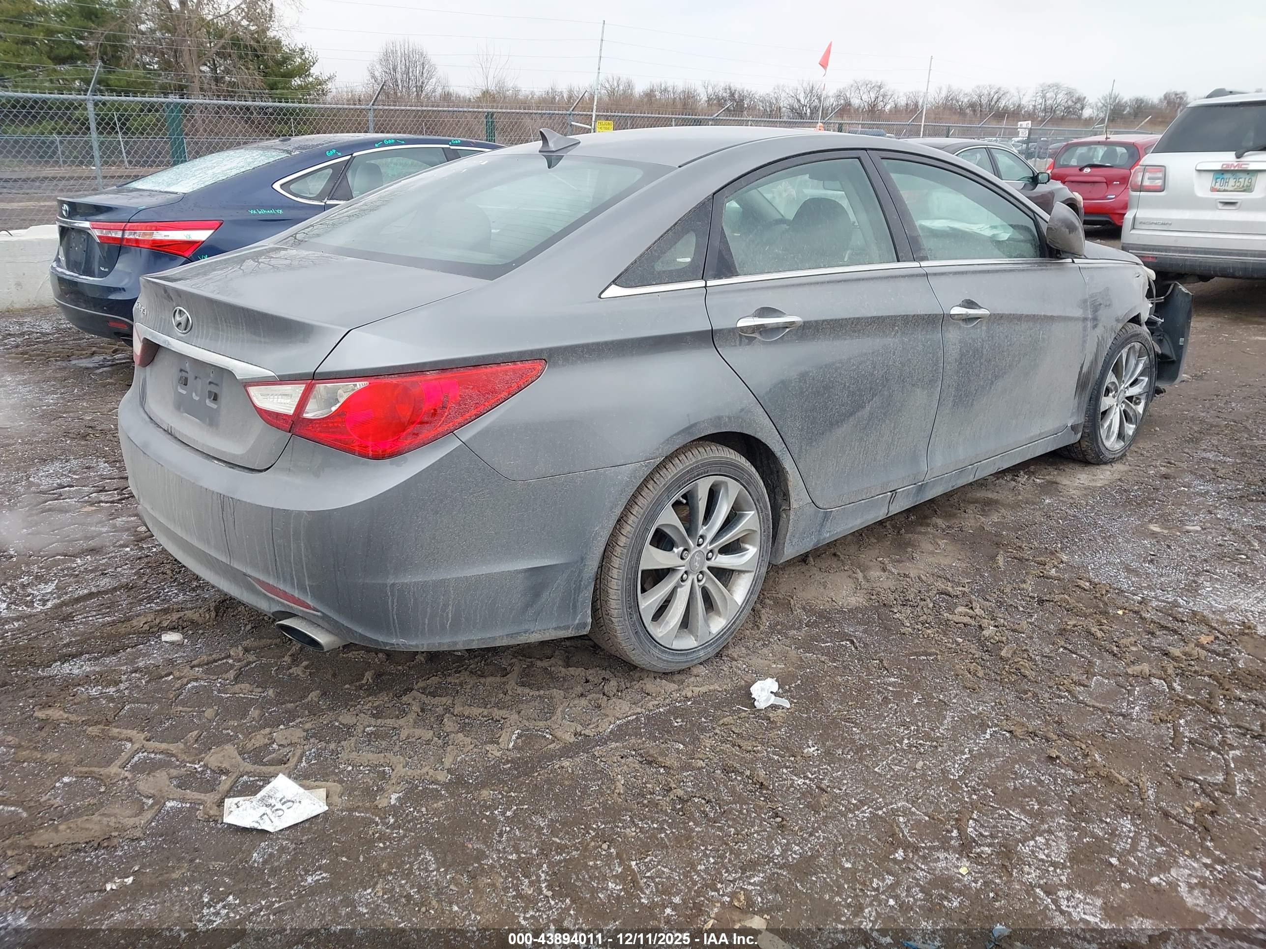 HYUNDAI SONATA image 4