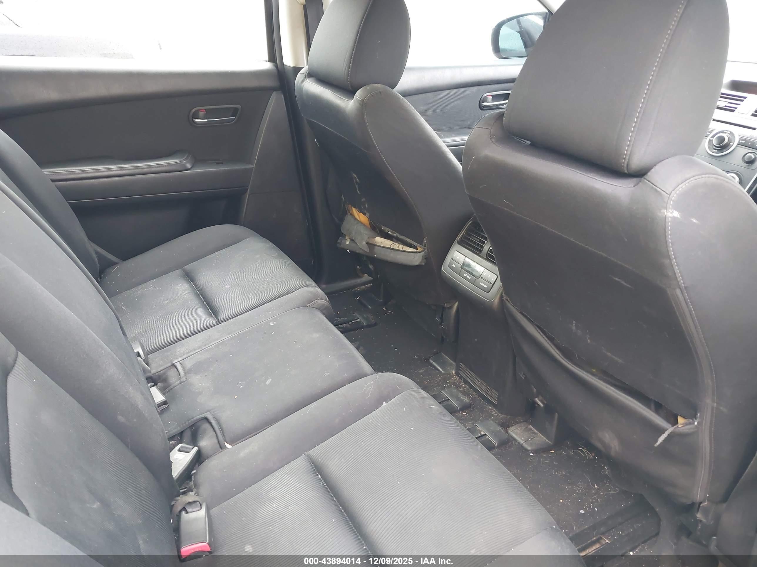 MAZDA CX-9 image 8