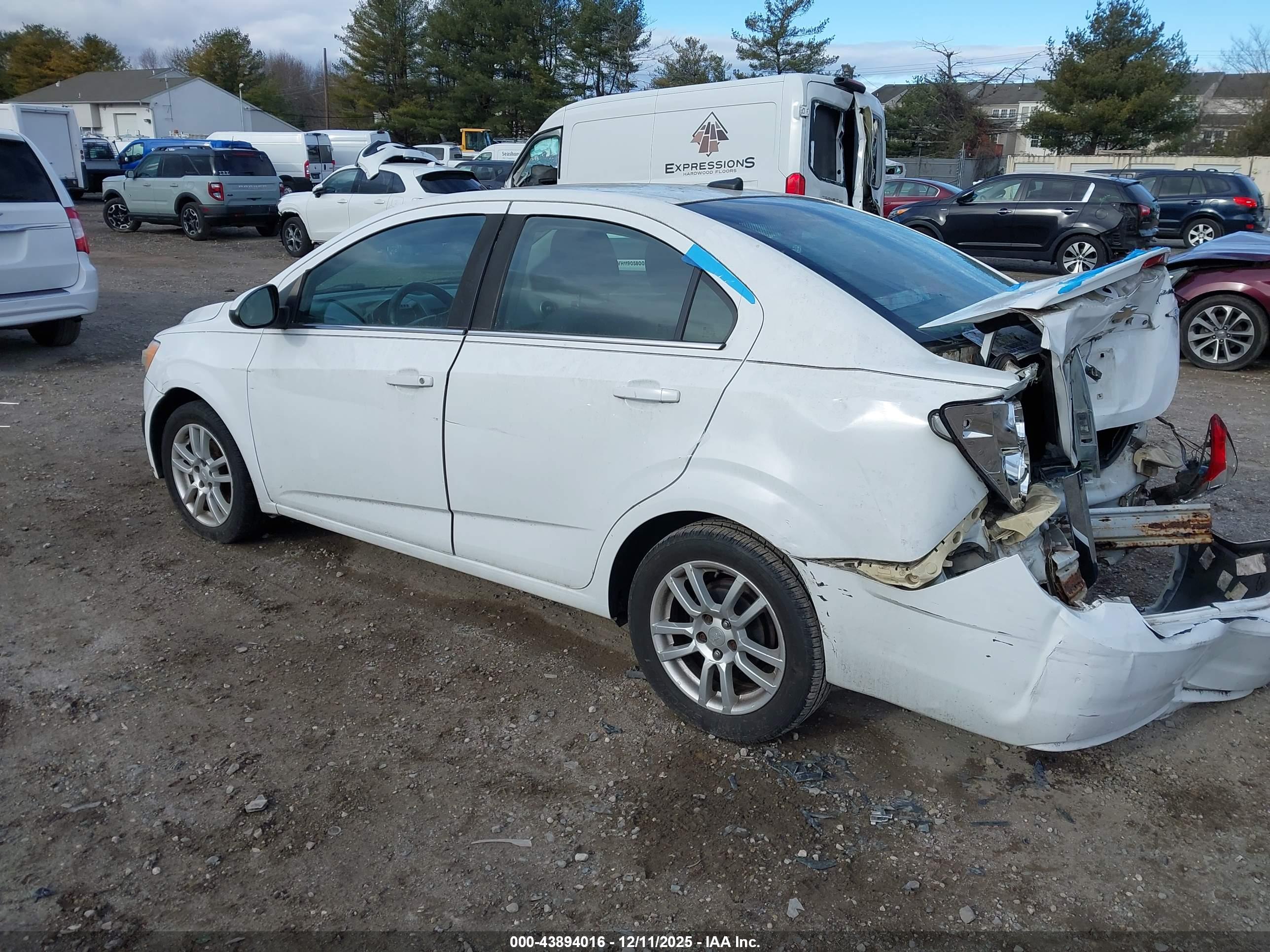 CHEVROLET SONIC image 3