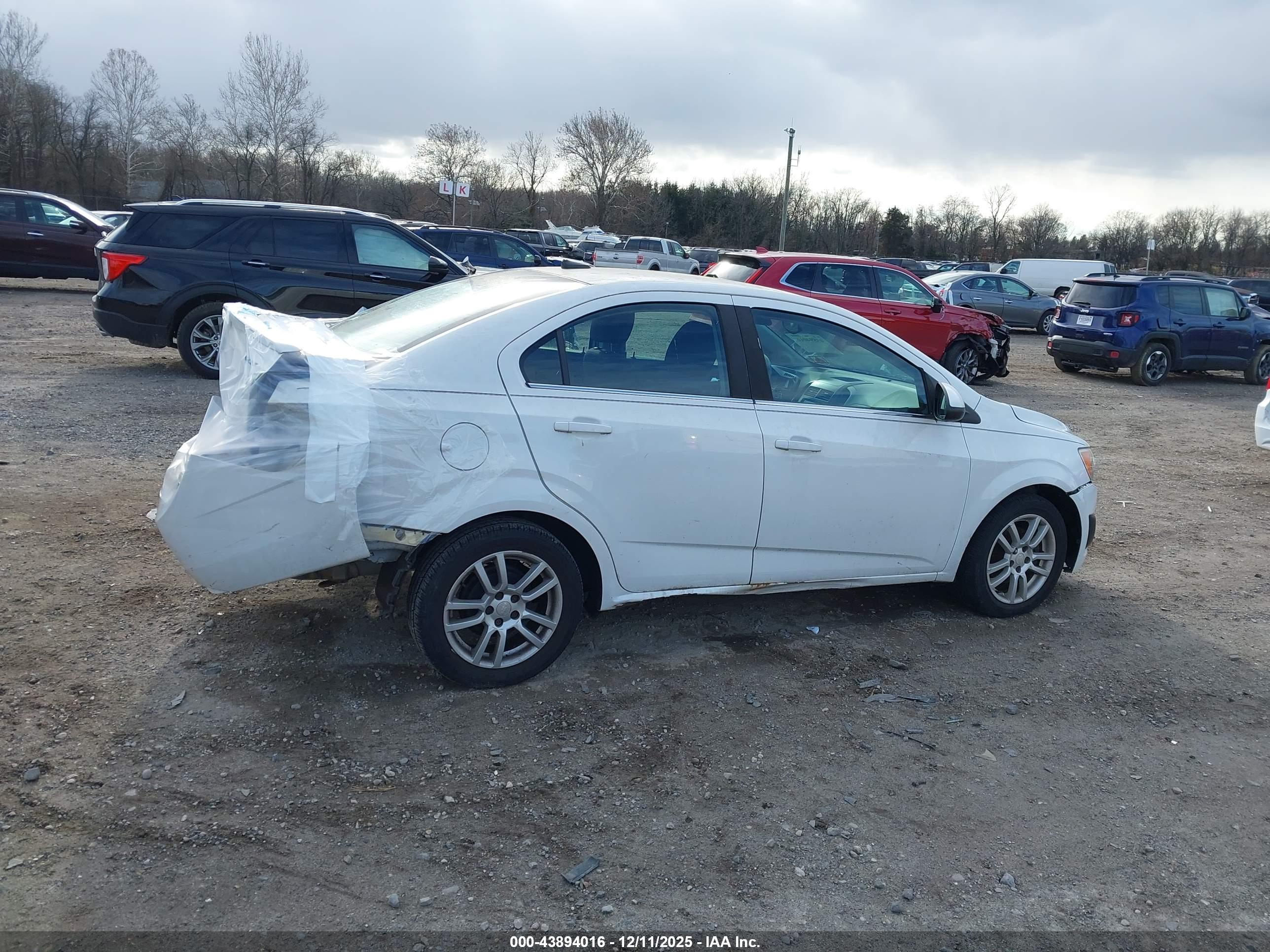 CHEVROLET SONIC image 4