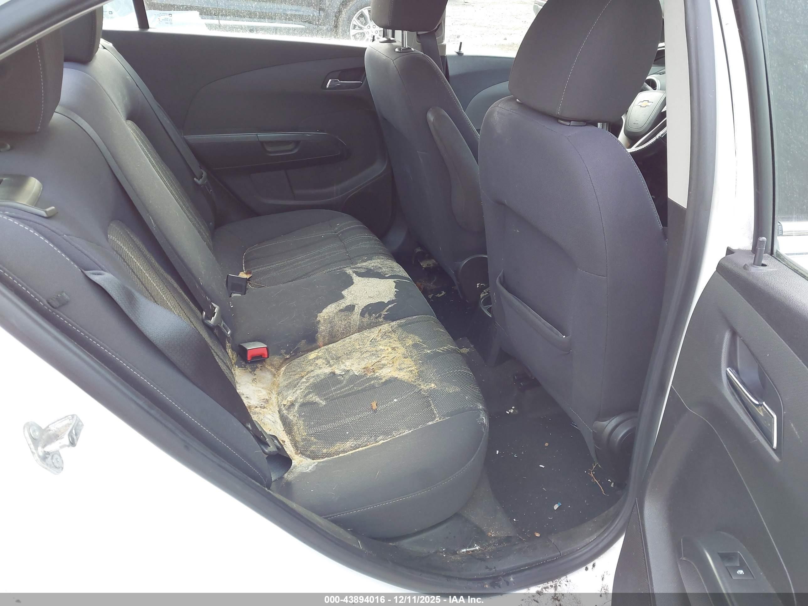 CHEVROLET SONIC image 8