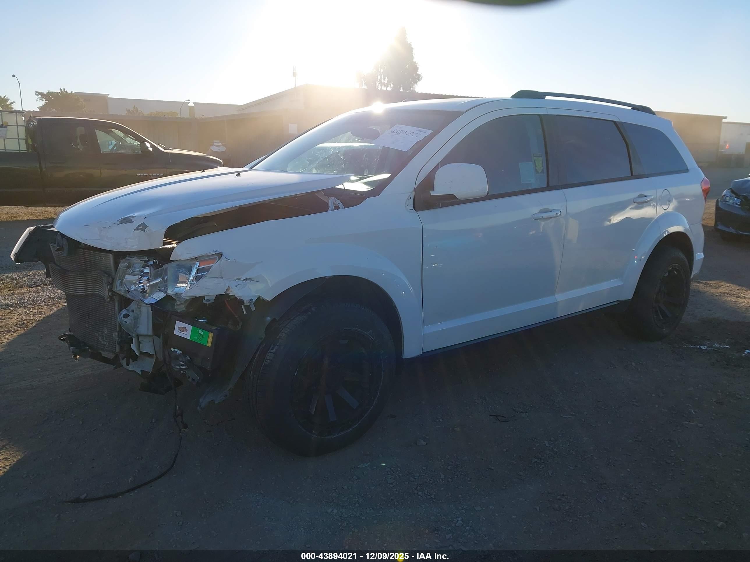 DODGE JOURNEY image 2