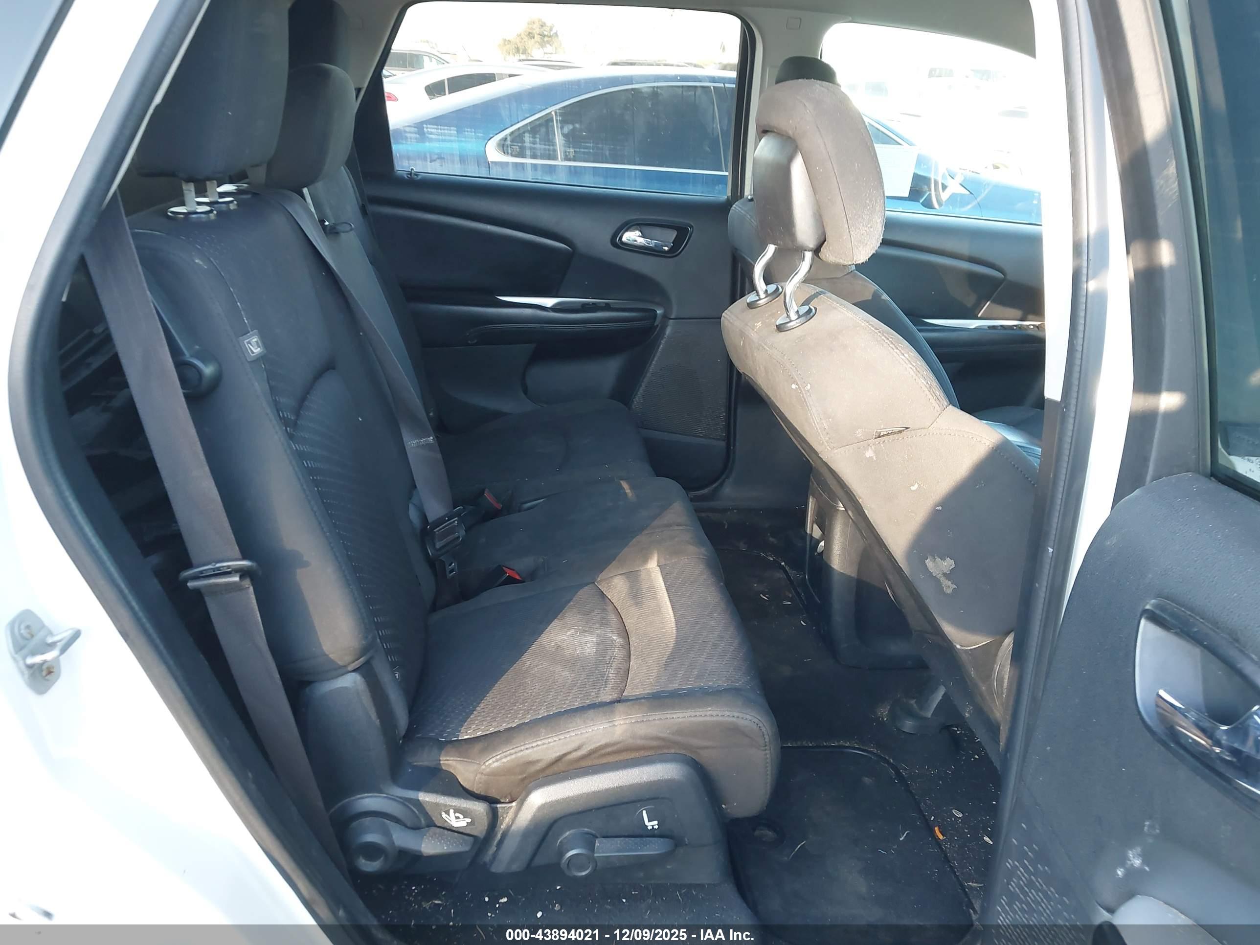 DODGE JOURNEY image 8